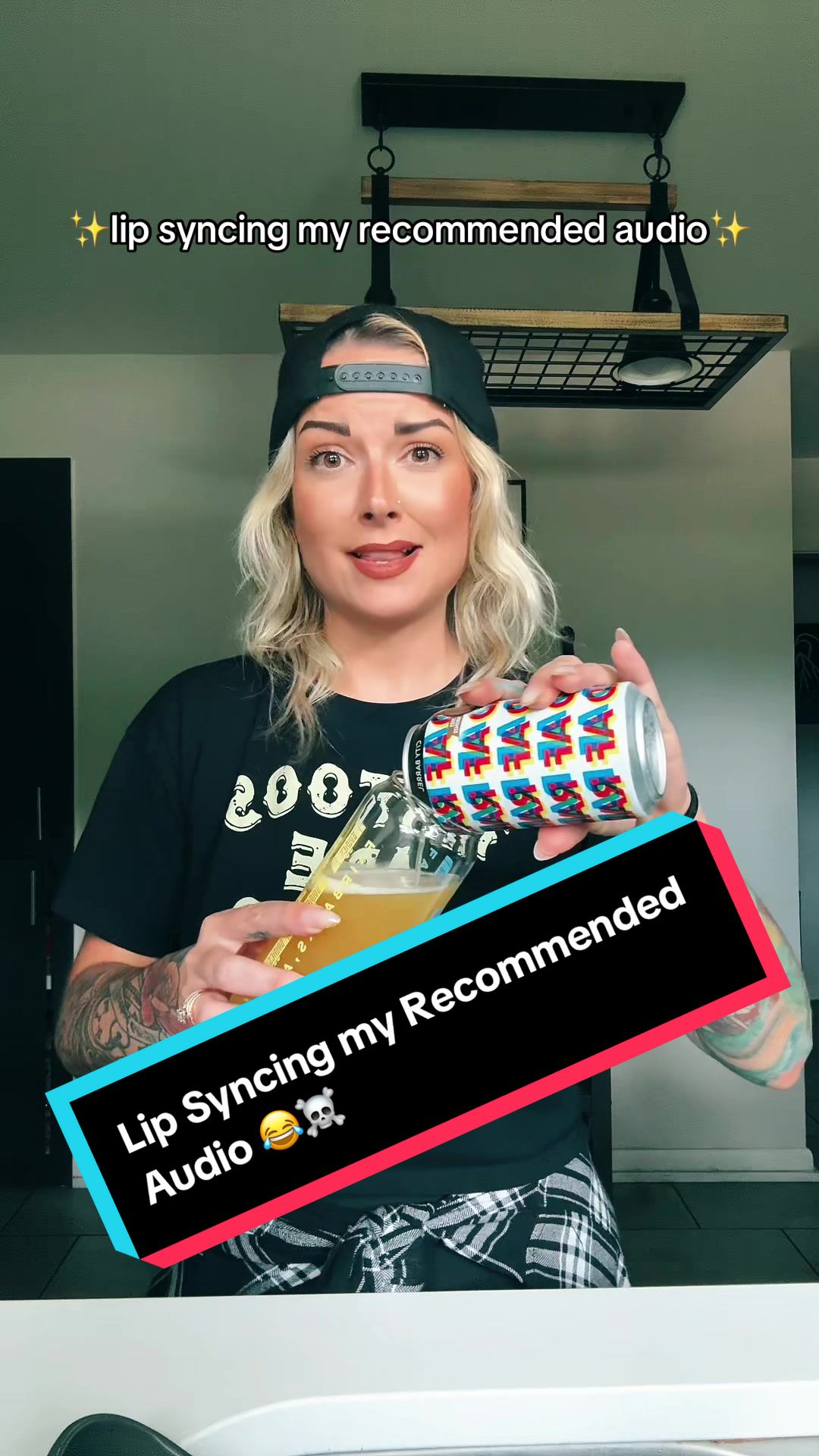 @thecraftbeergirl • 🍻Brooke🍻