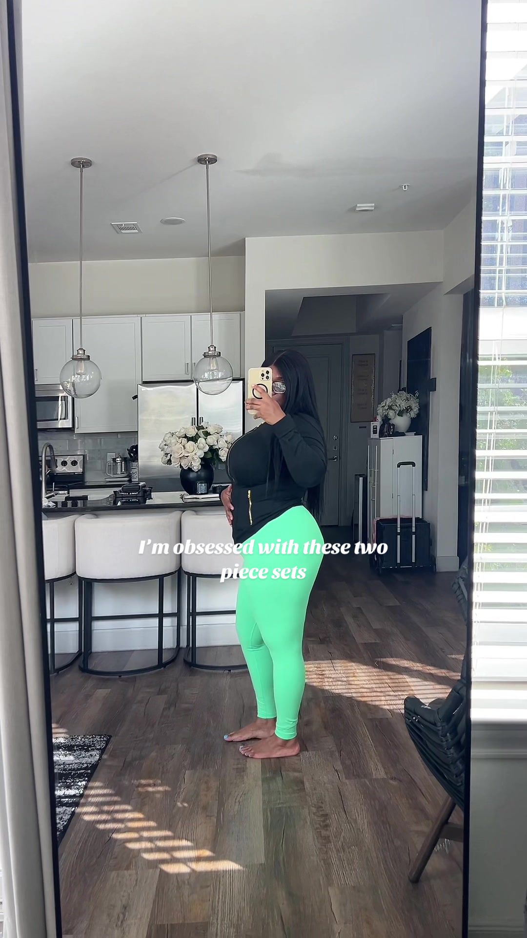 @shellybombshell