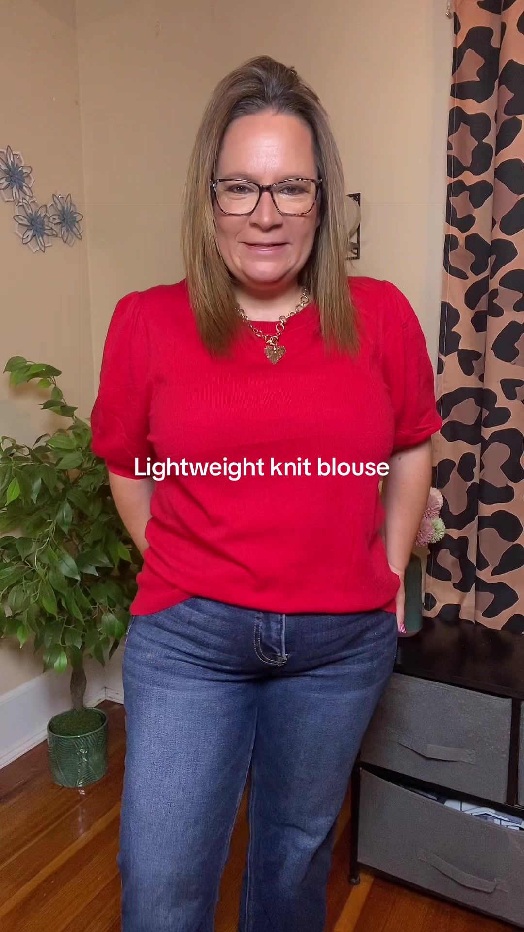 @Nikki&bull;40+ Fashion & Finds