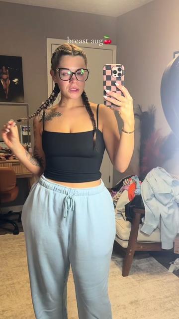 @c a s i e🍒🎀⚡️