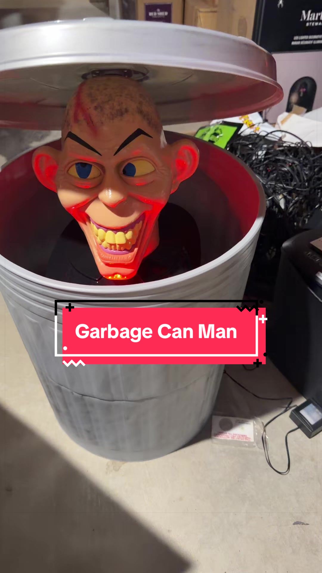 @Deezanimatronics