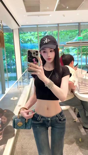 @Aesthetic Consultant QL