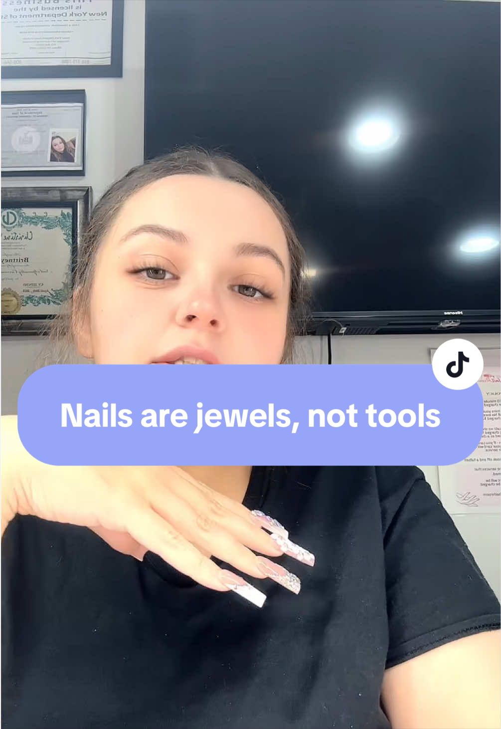 @TheNailR00m