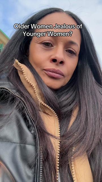 @tracydoescontent❌