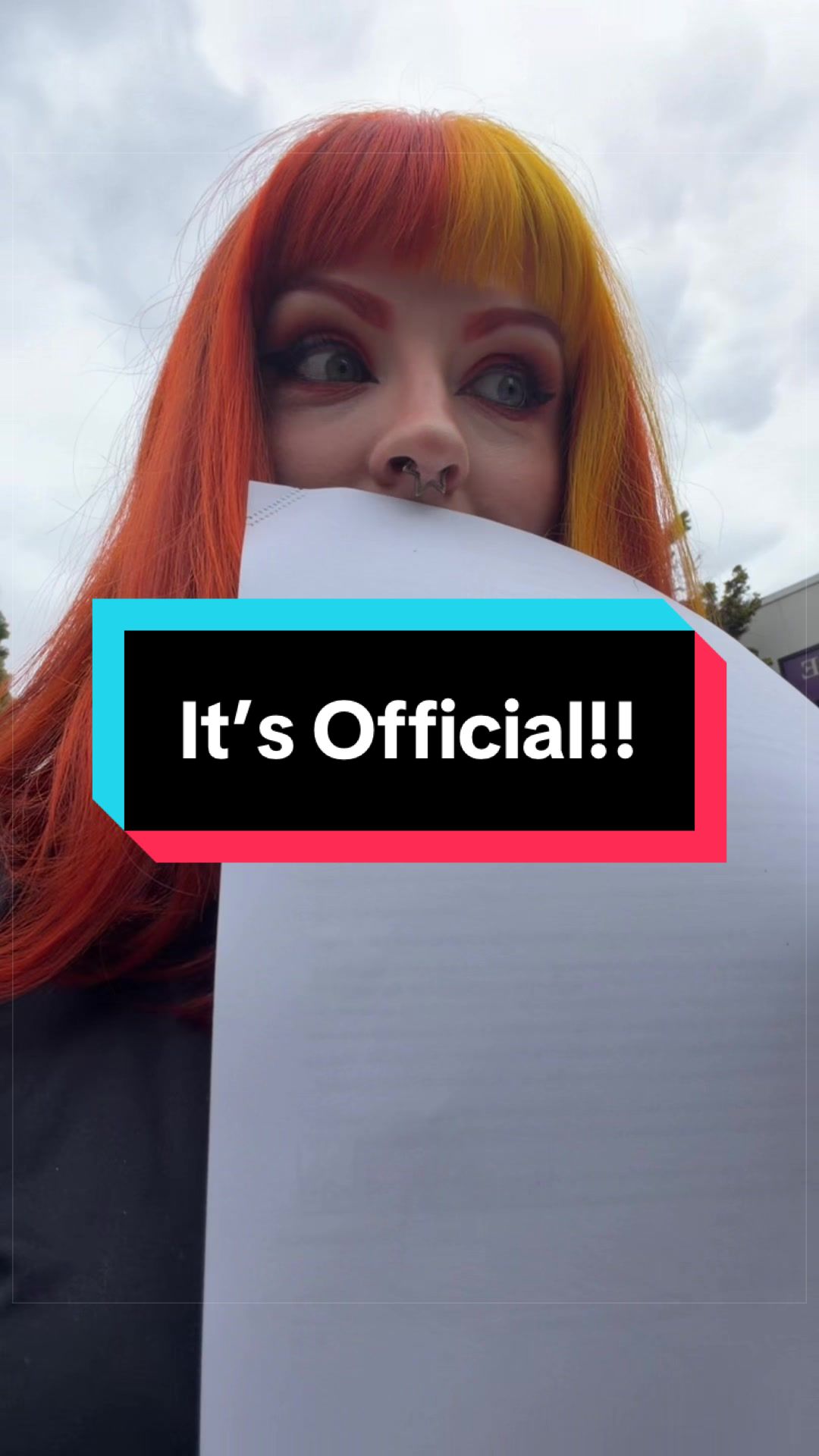 @TheButtonLady