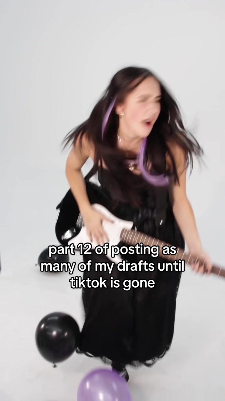 @lauren ren&eacute;e 🖤