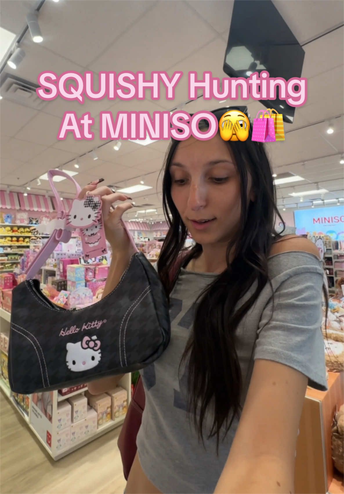 @ItsAlexisSimone