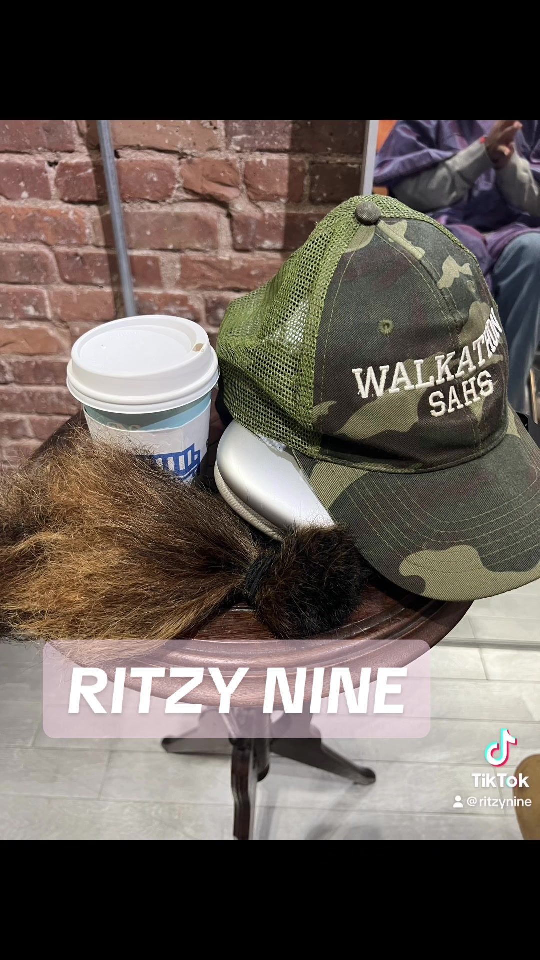 @R I T Z Y 9