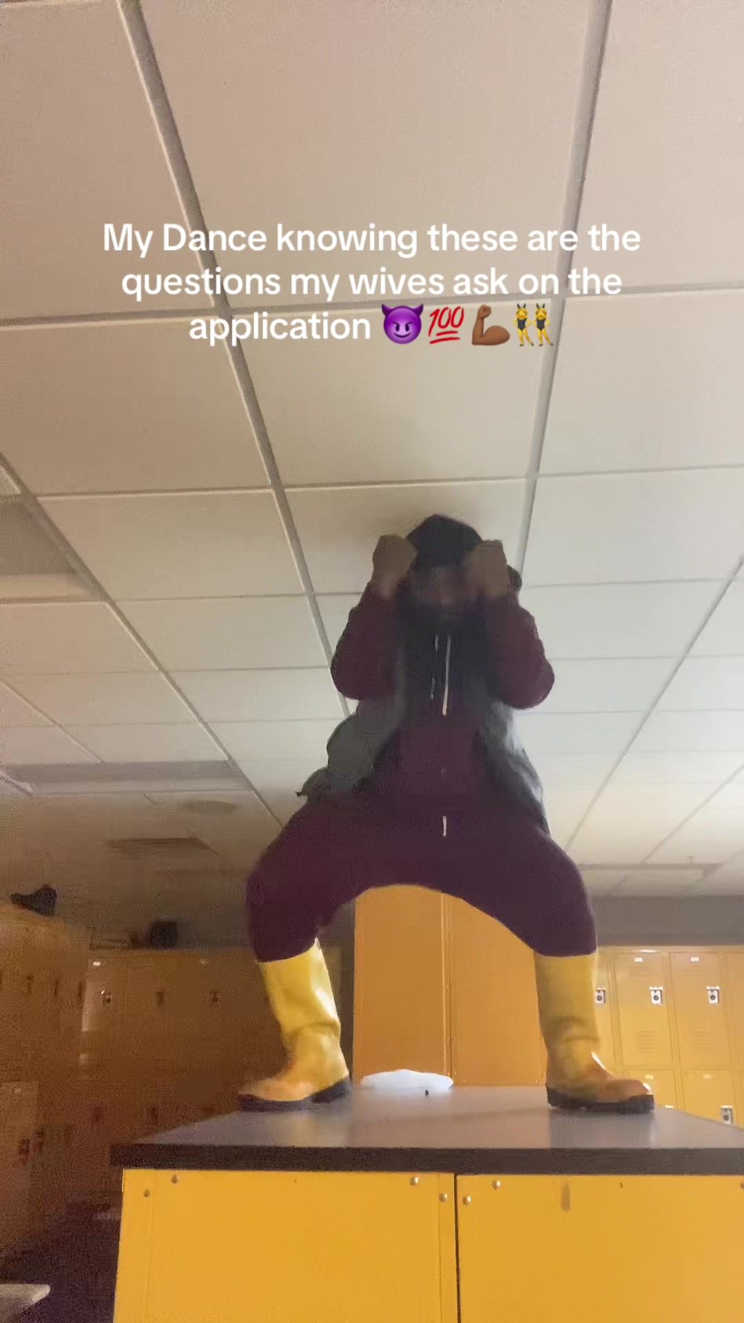 @Throuplelife32