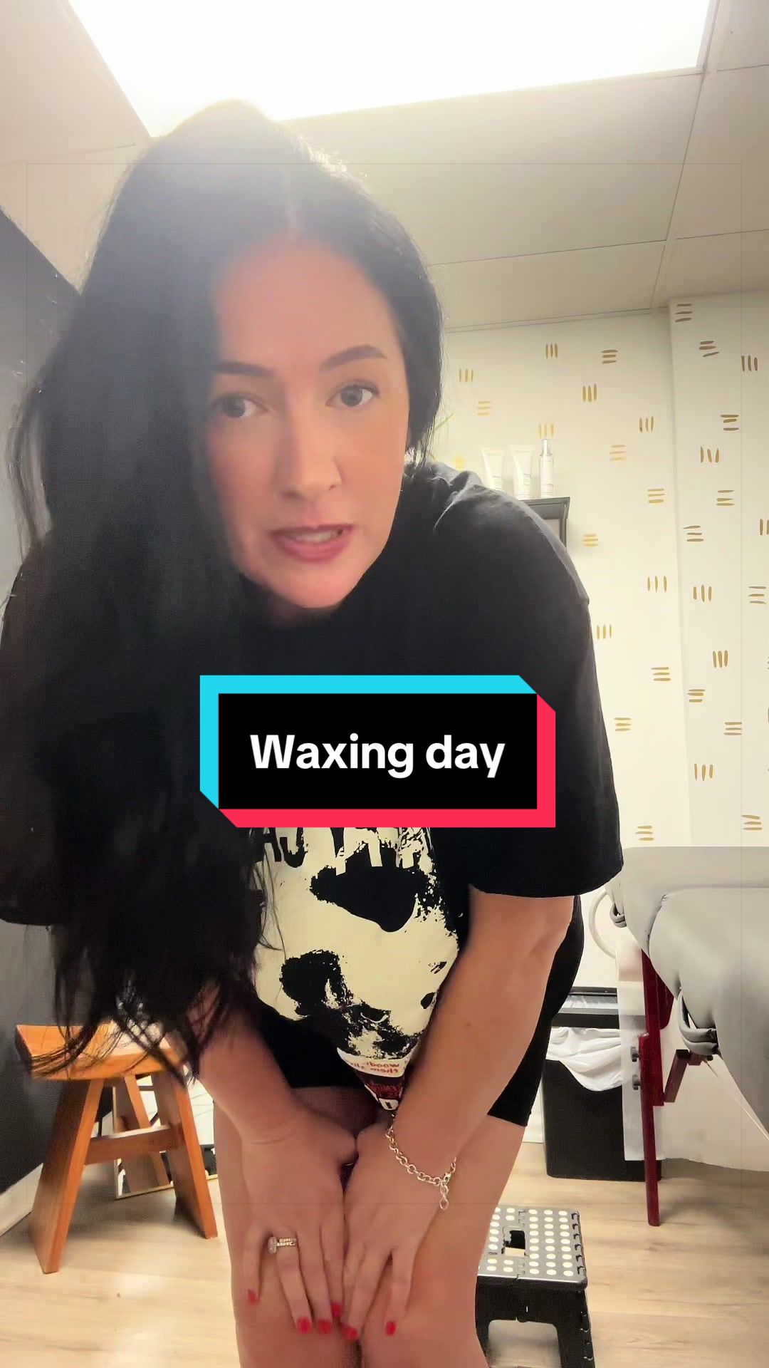 @kristenatthewaxbar