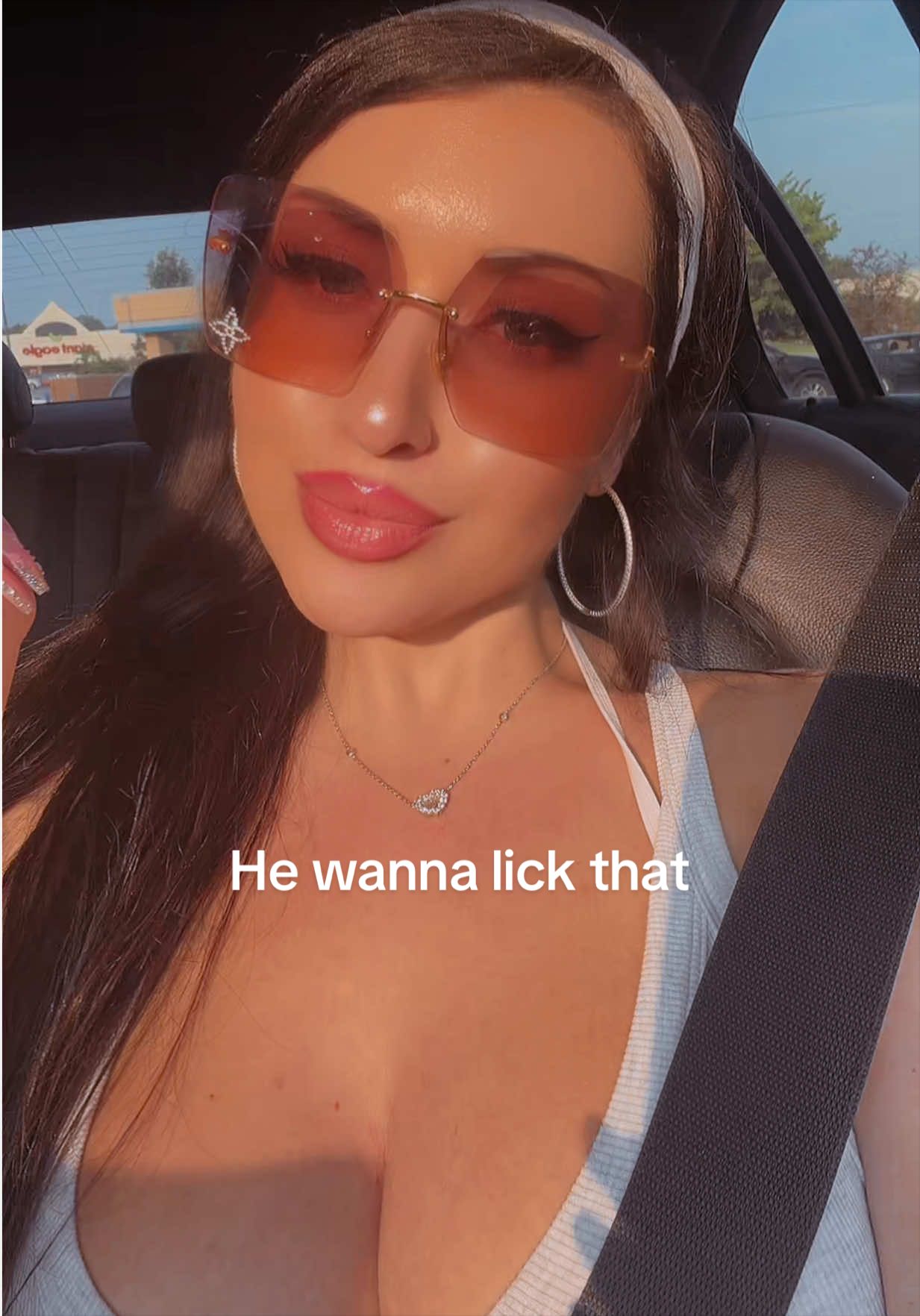@Marissa Rose 🦋