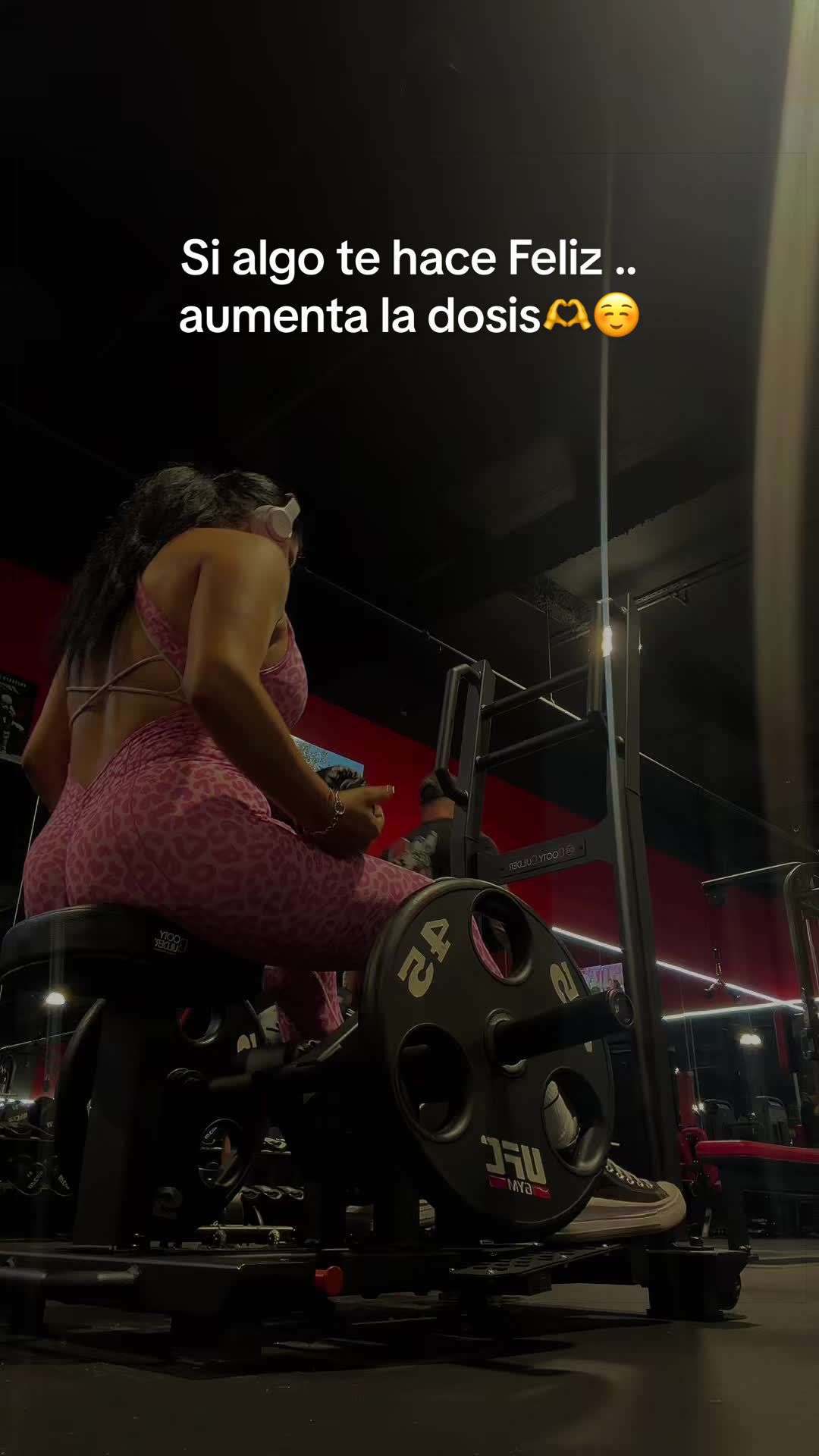 @Victoria Yessica San