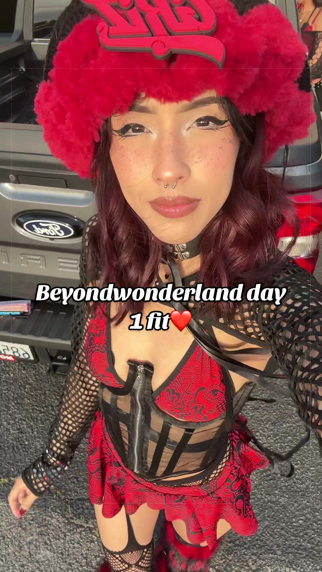 @Ellie🥀🖤