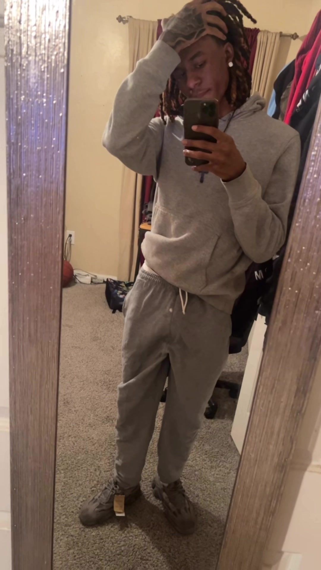 @Deeskii