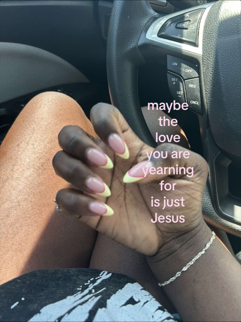@ella analeise