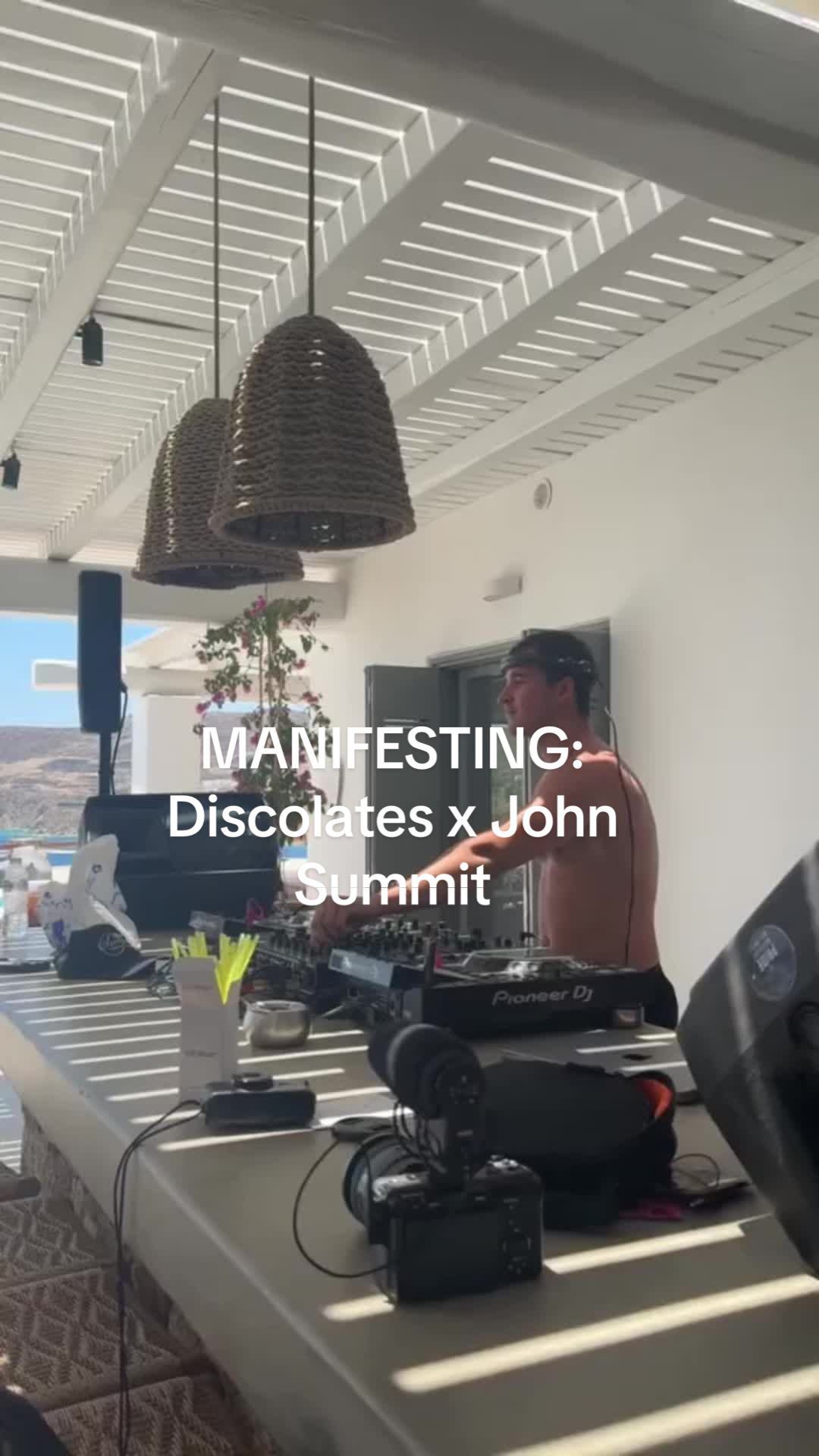 @Discolates