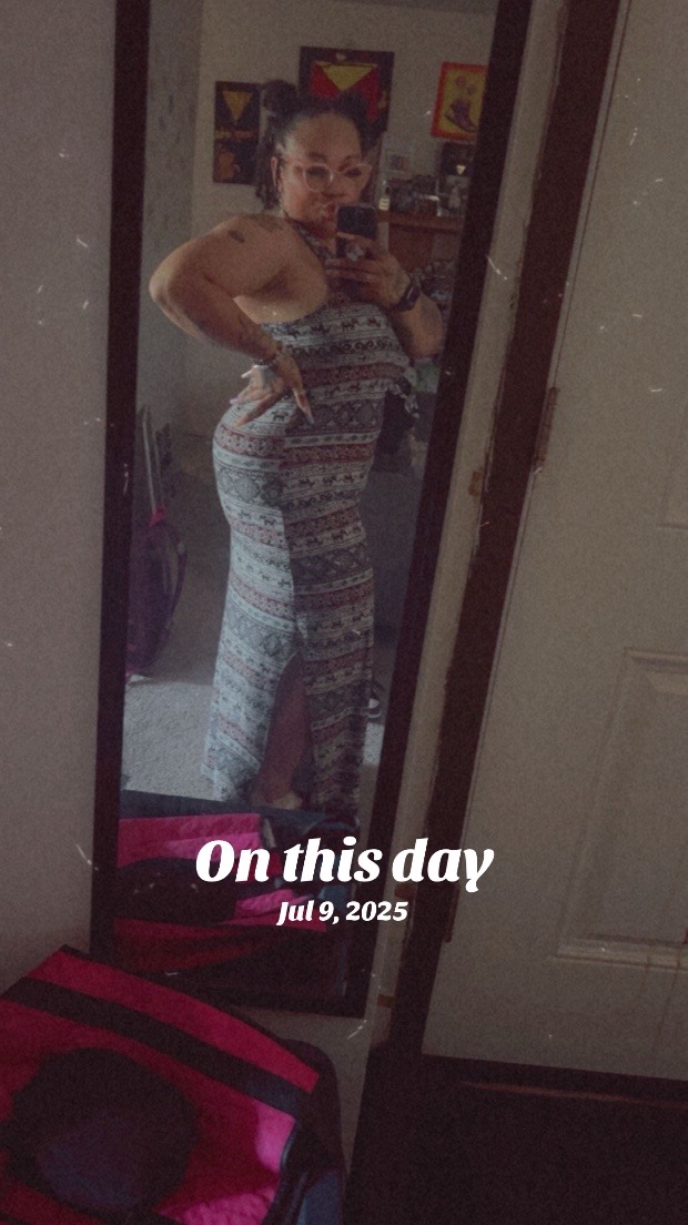 @missshoneyxx