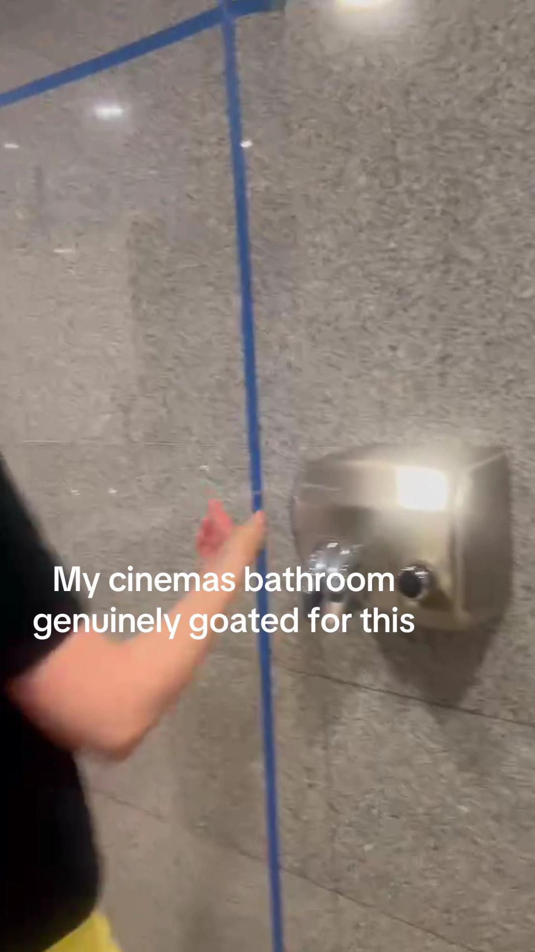 @⃟