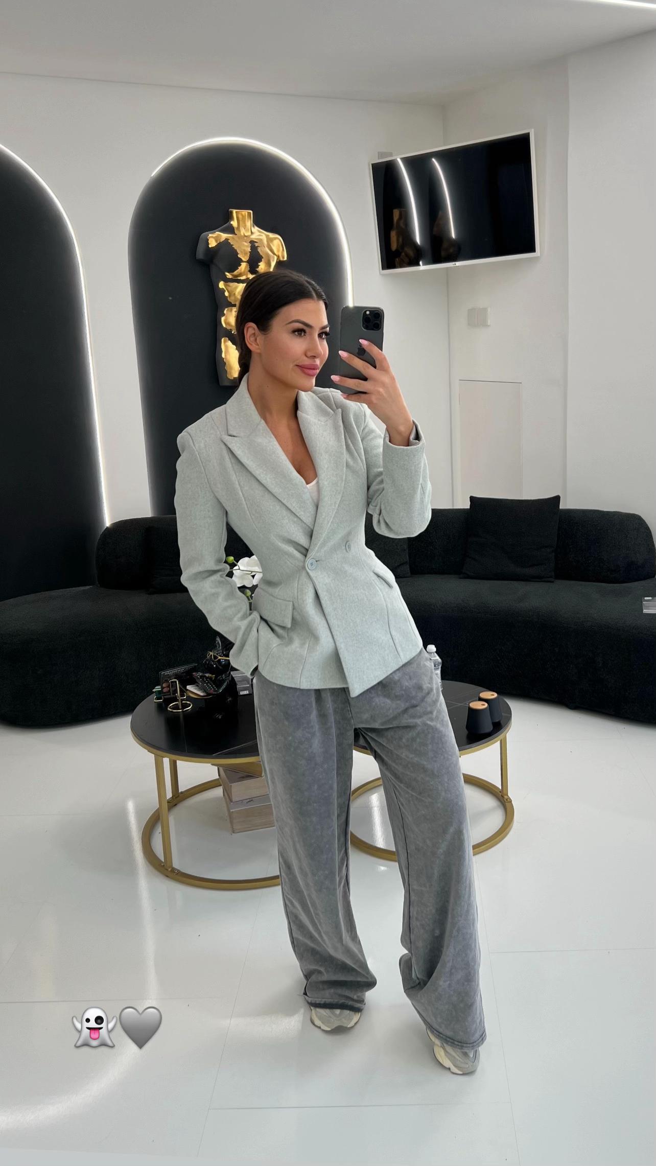 @Maria Ioana