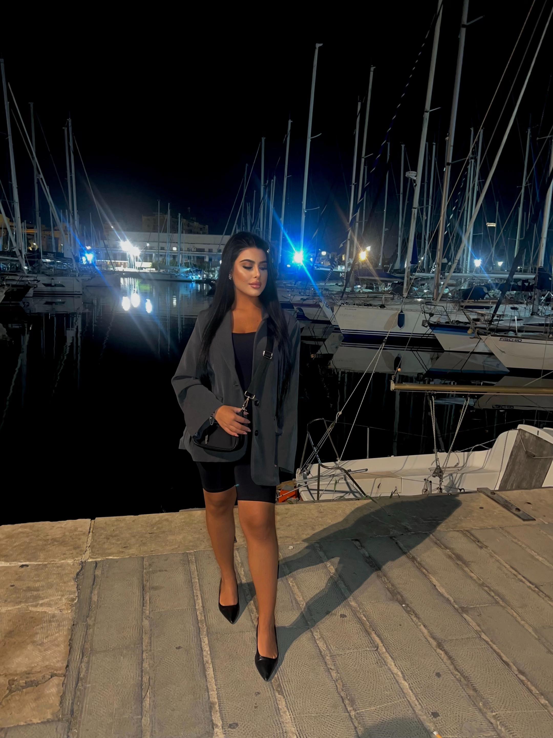 @𝓐𝓷𝓷𝓪 𝓵𝓪𝔃𝔃𝓪𝓷𝓸