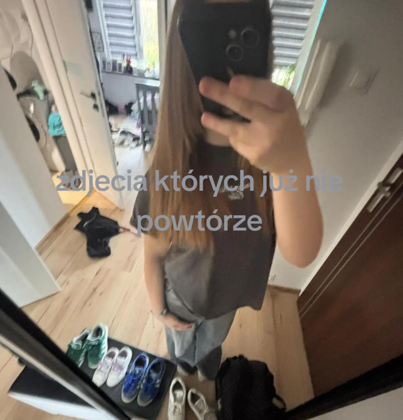 @😳