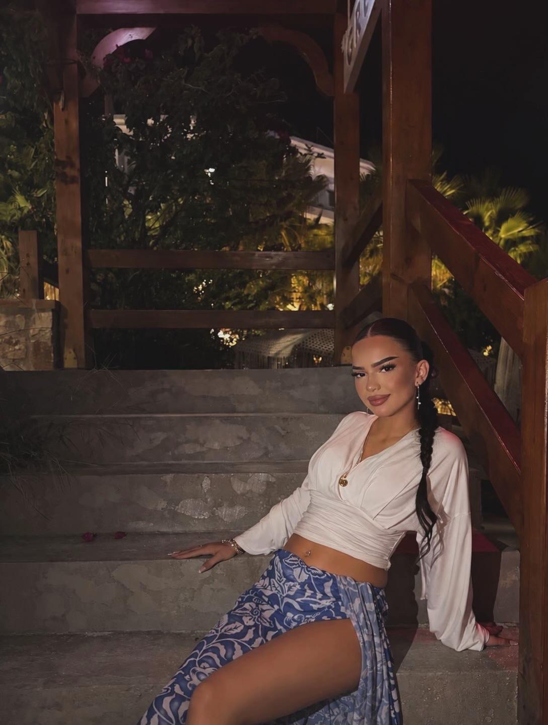 @ena🦋