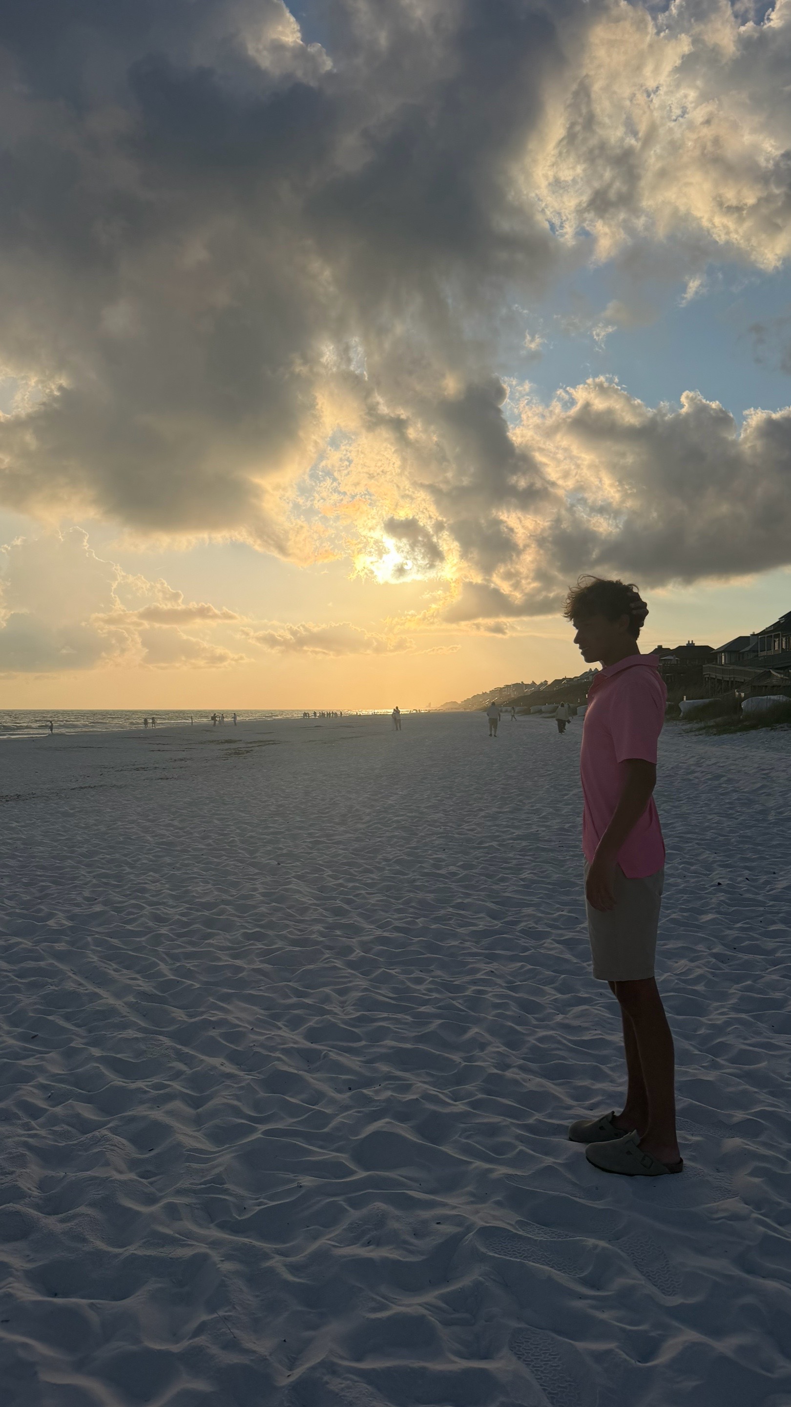 @🏄&zwj;♂️