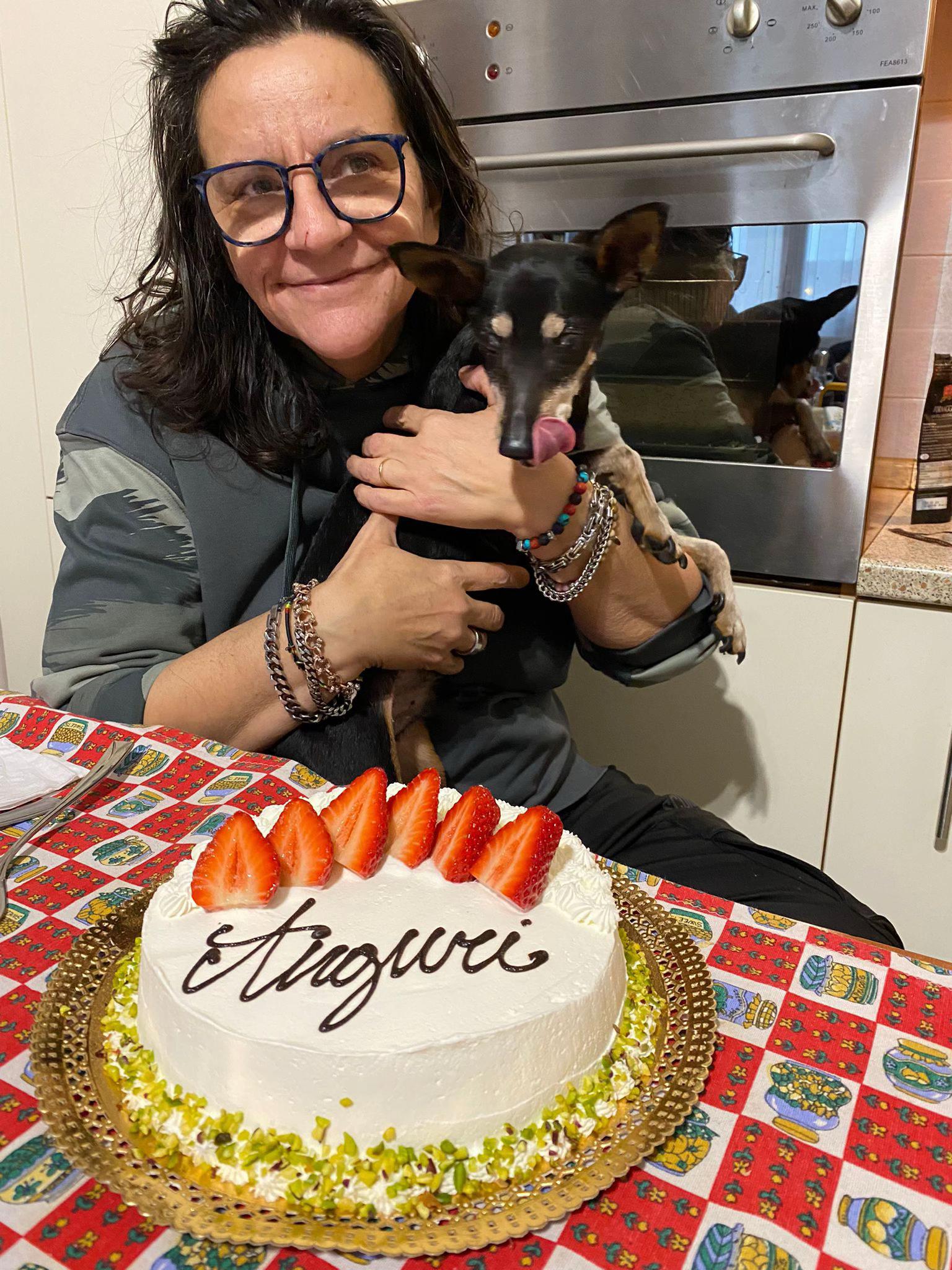 @Lucia and the cats &dog🌈😫