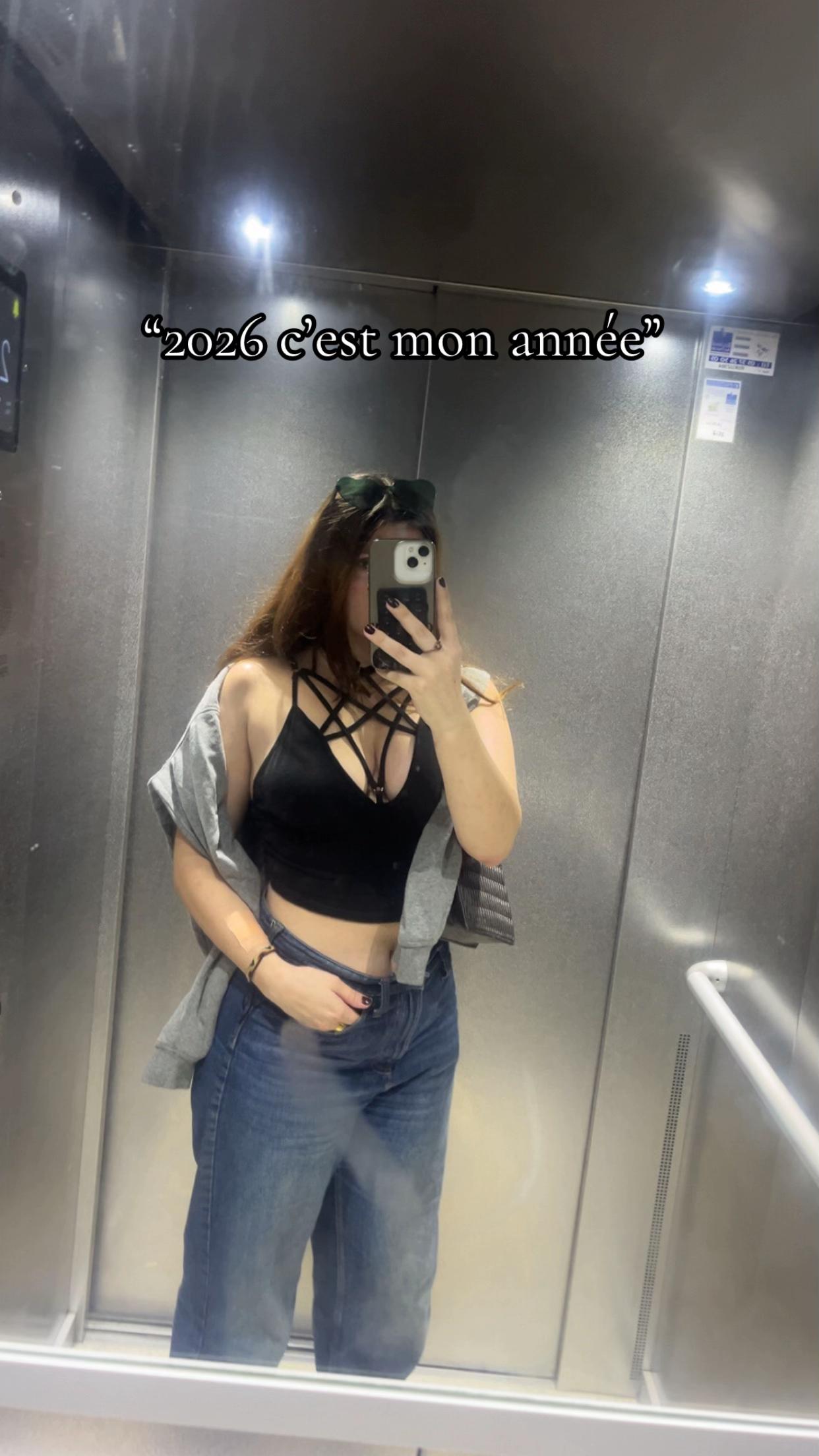 @🪩