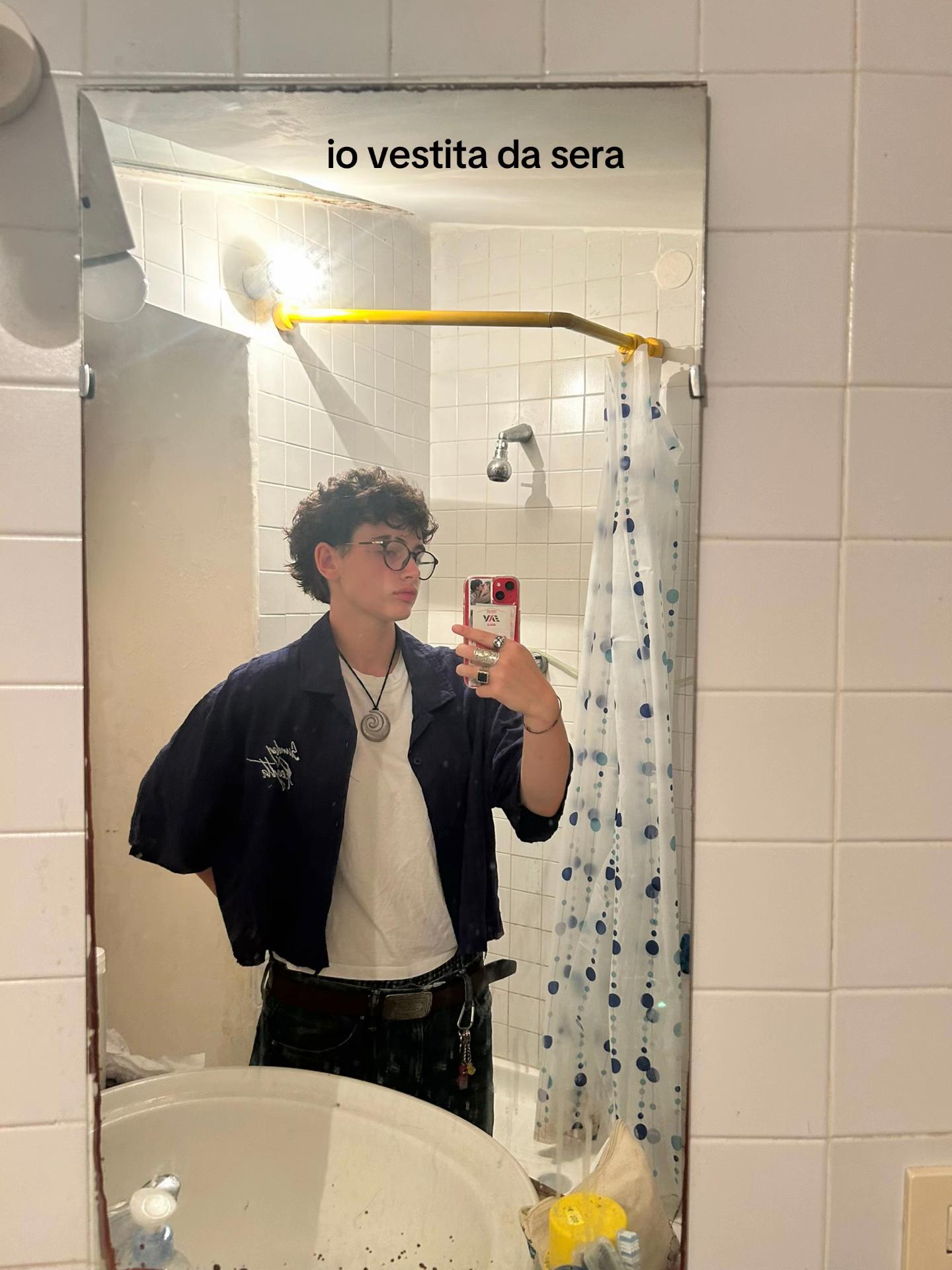 @I S A🦔