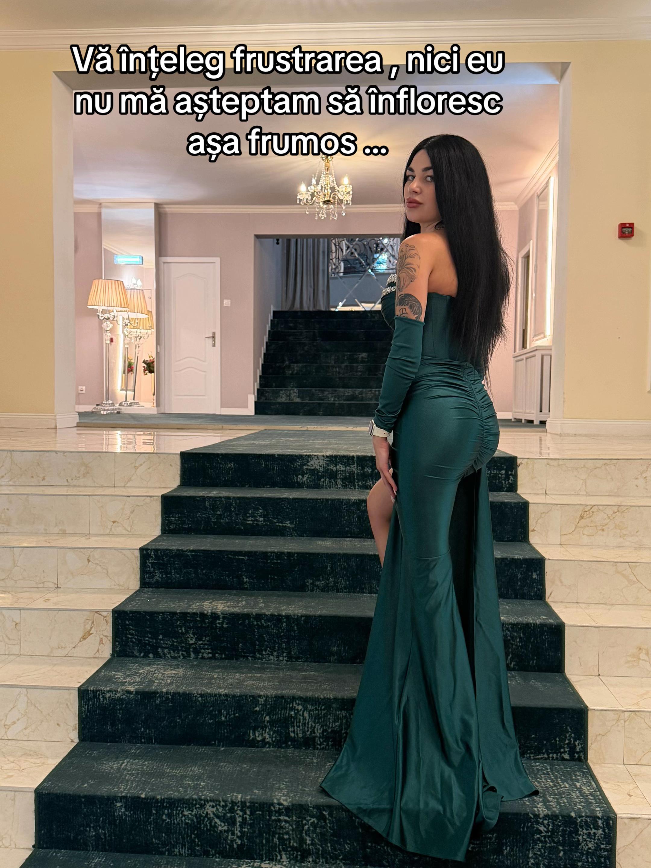 @Julia👸🏻
