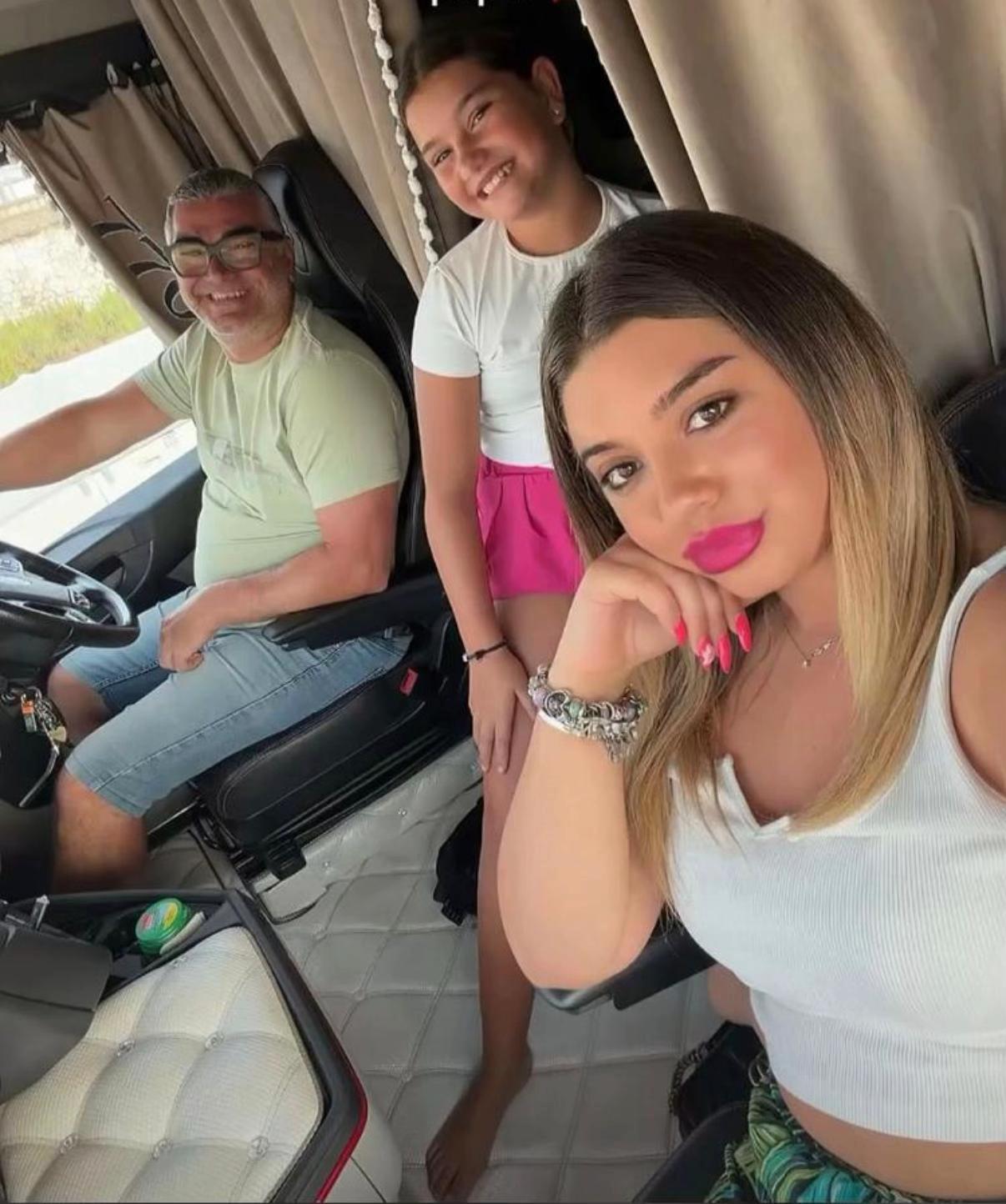 @😎