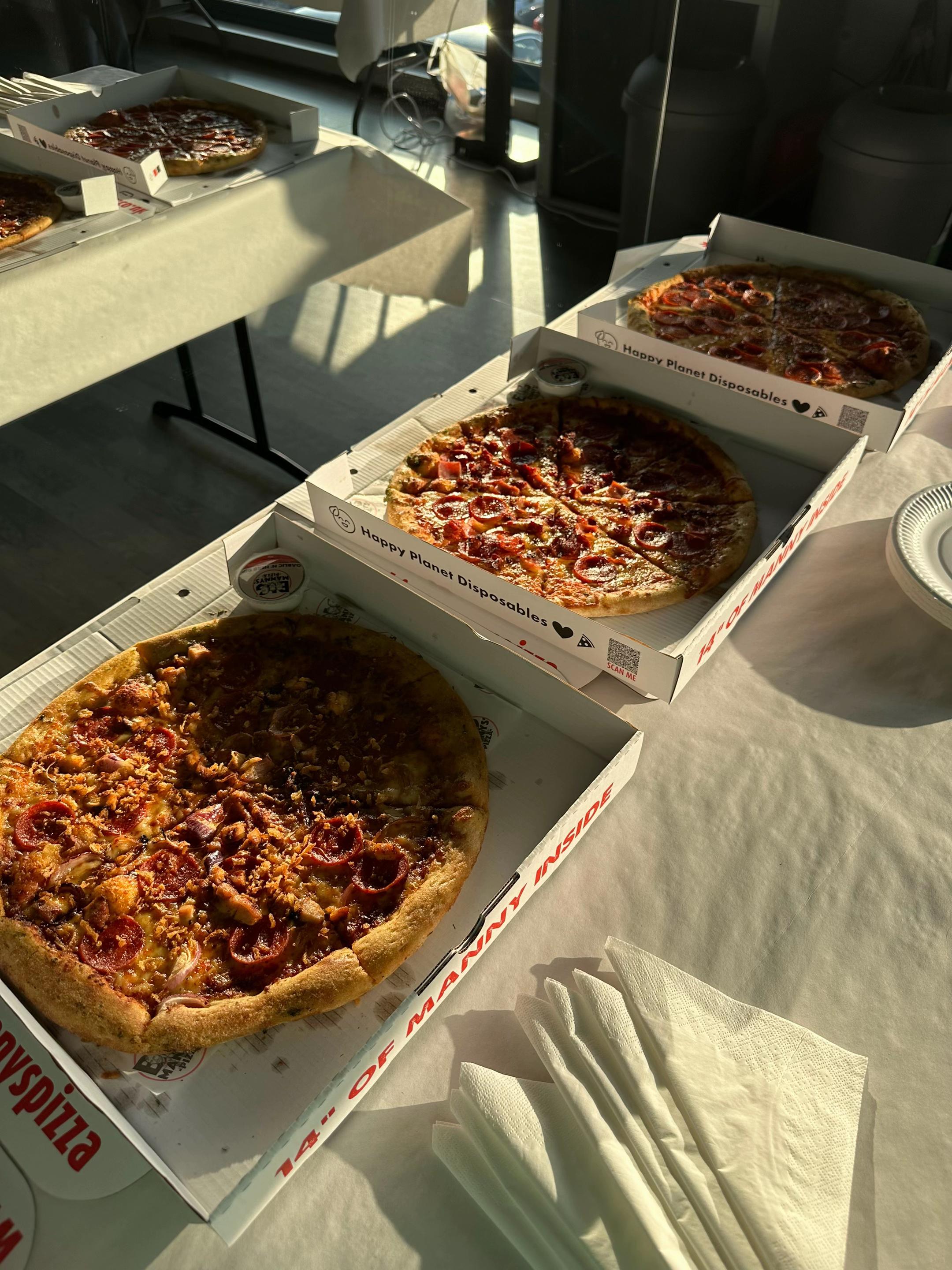 @BiG Mannys’ Pizza