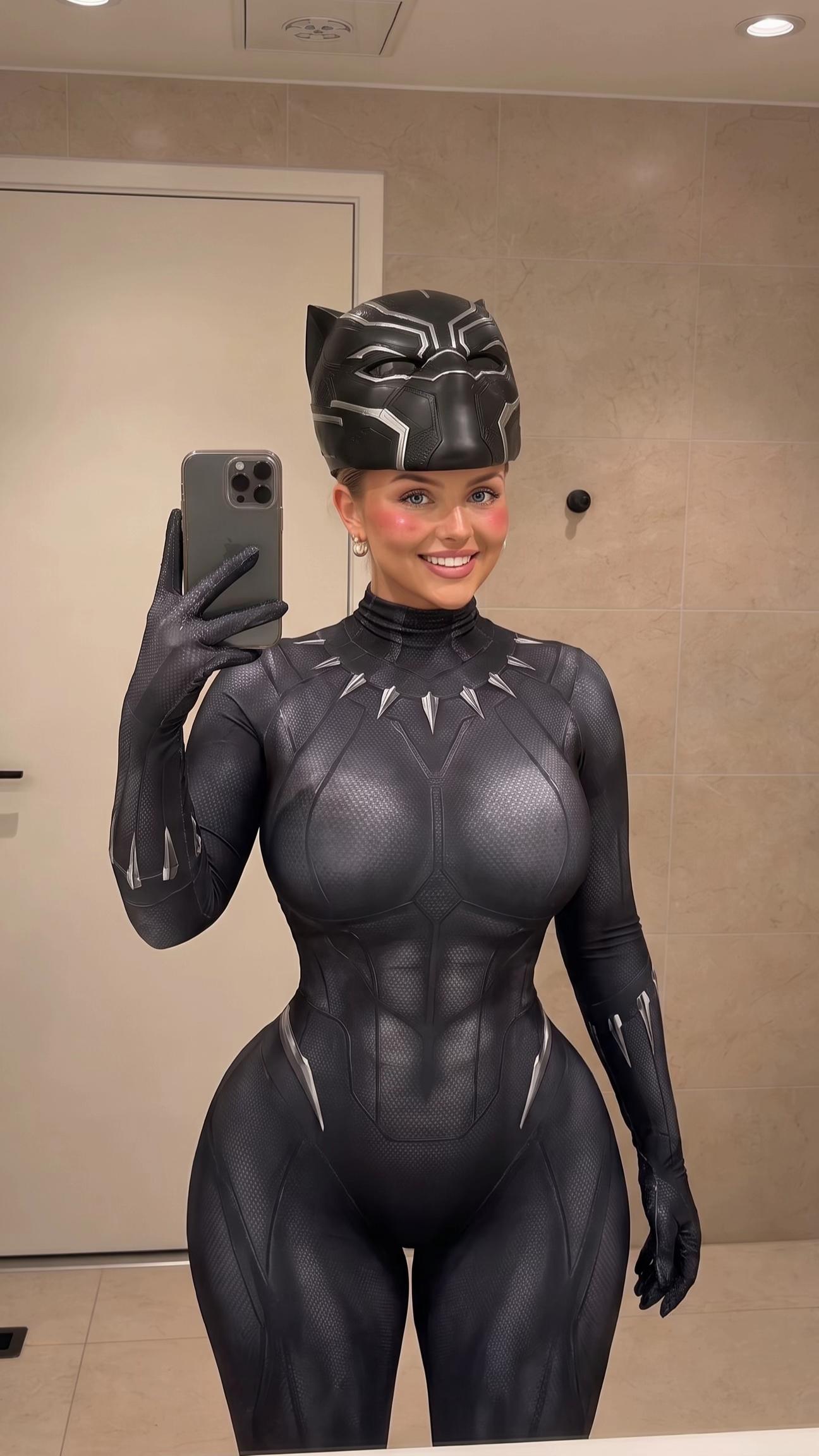 @AmberBullockCosplays