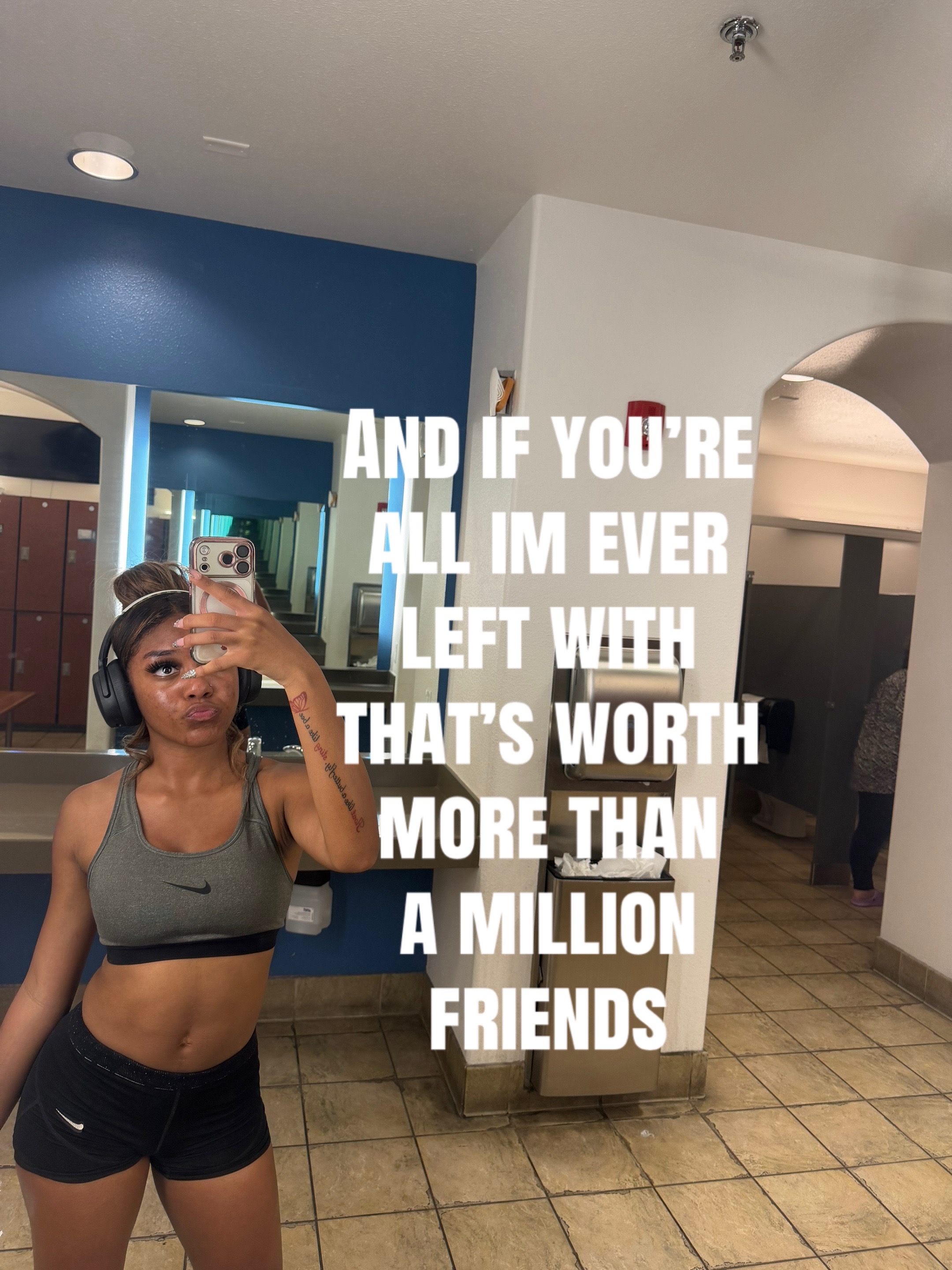 @JAYRENEE🫦
