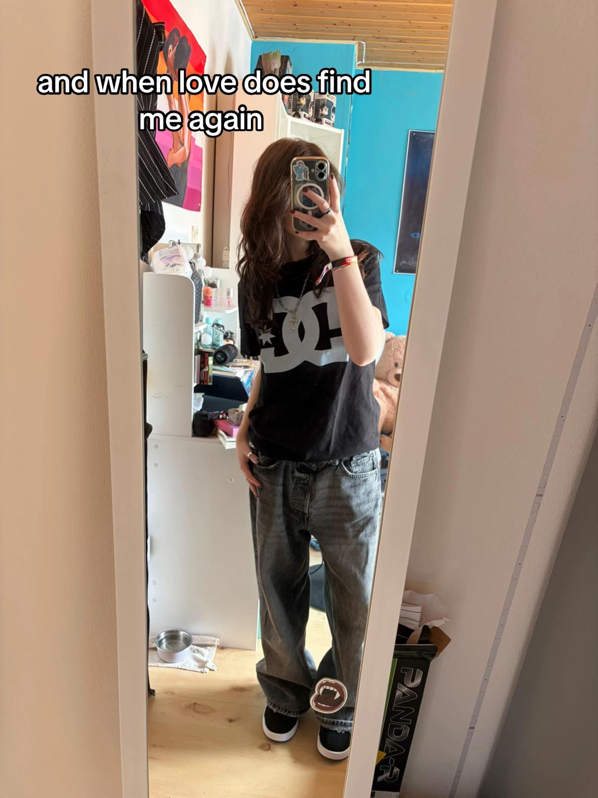 @𝒯𝒶𝓂𝒾🦝🛹🎸