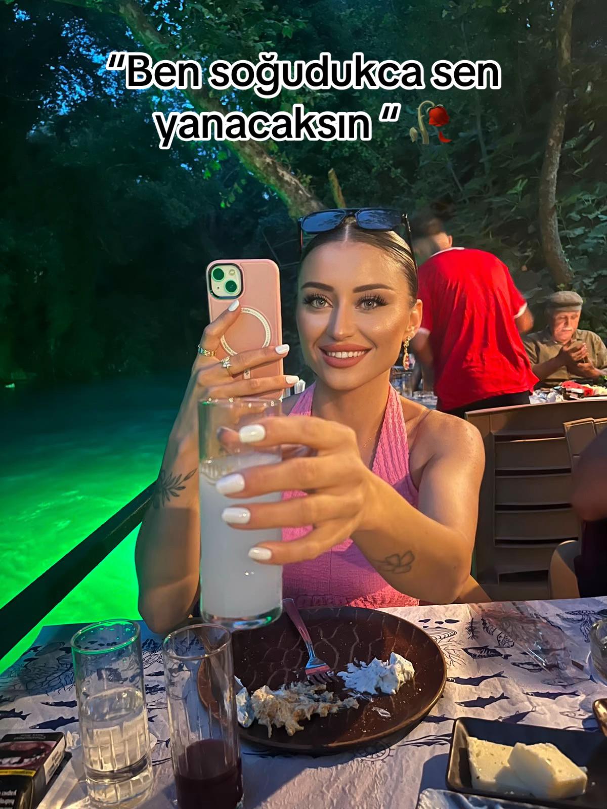@KİWİ&ensp;GOZLUU