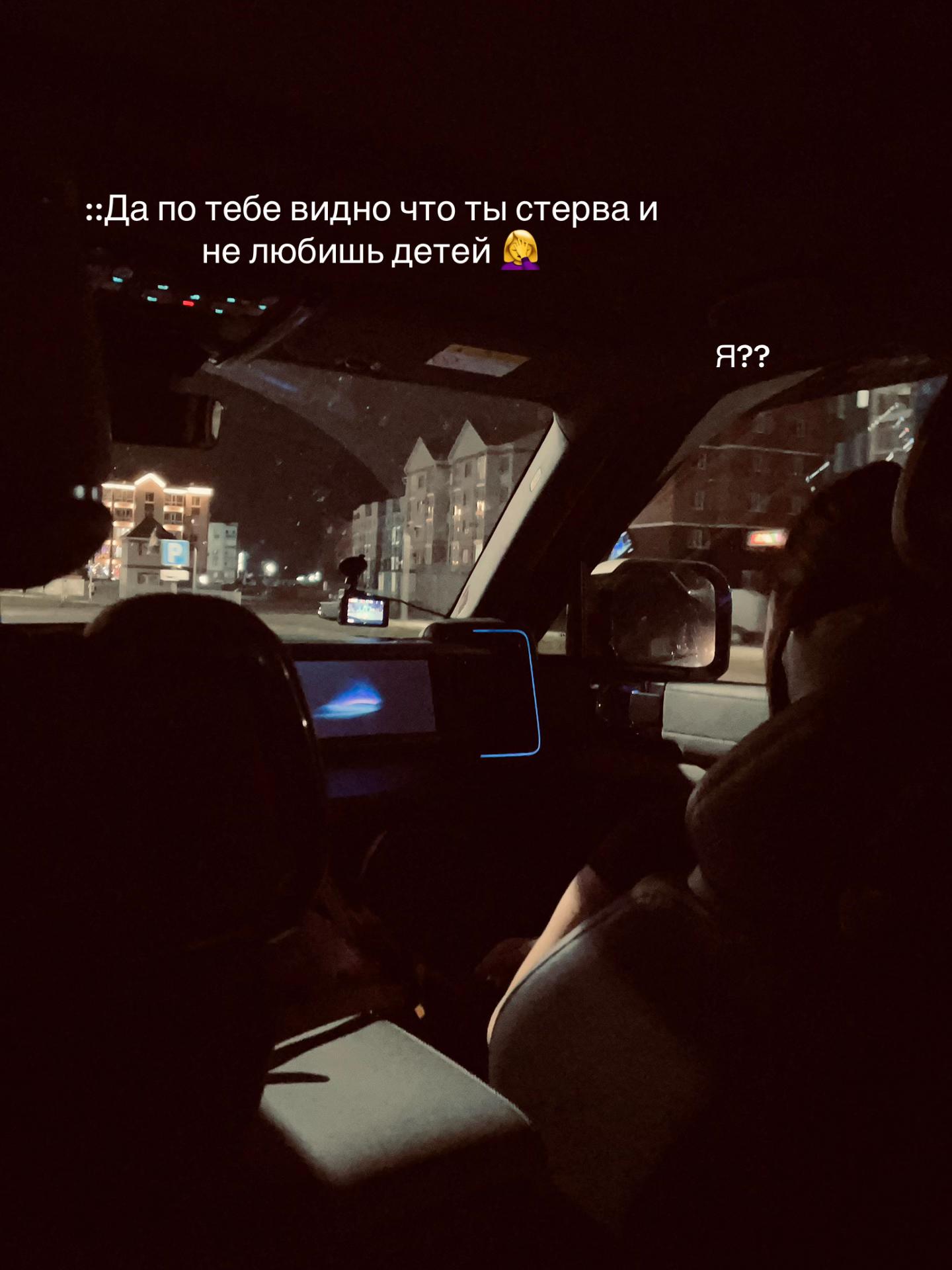 @𝒟