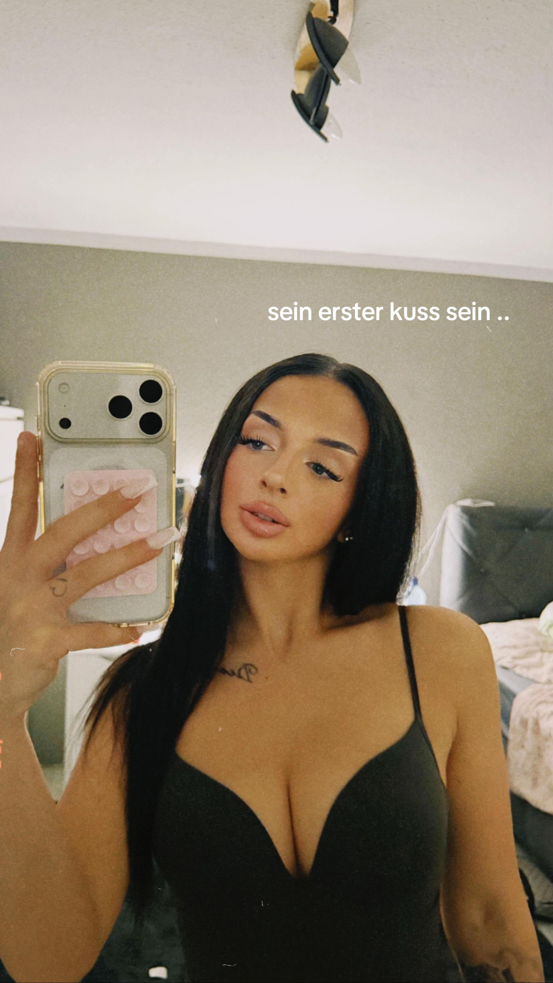 @𝐂anel