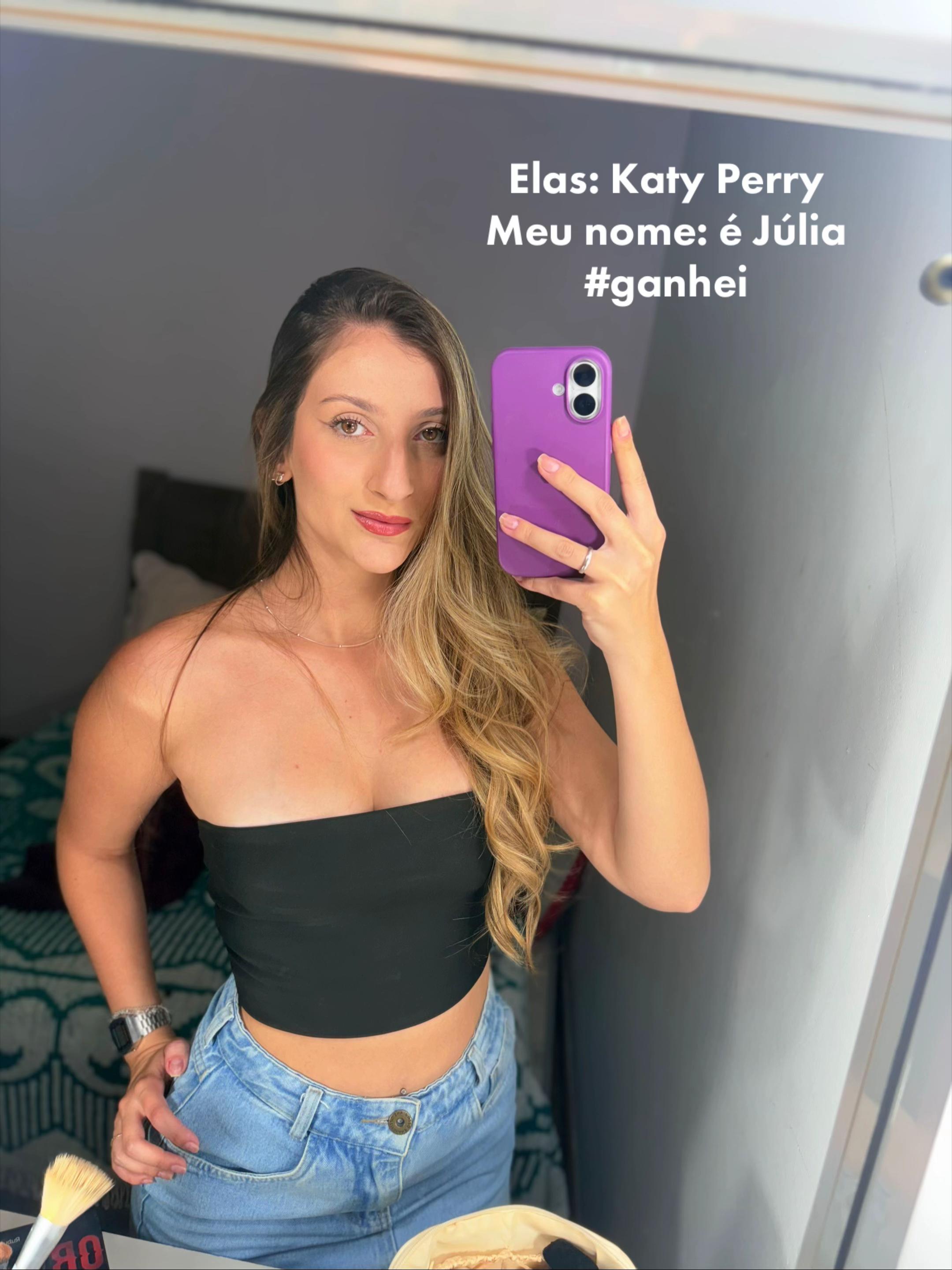 @Júlia