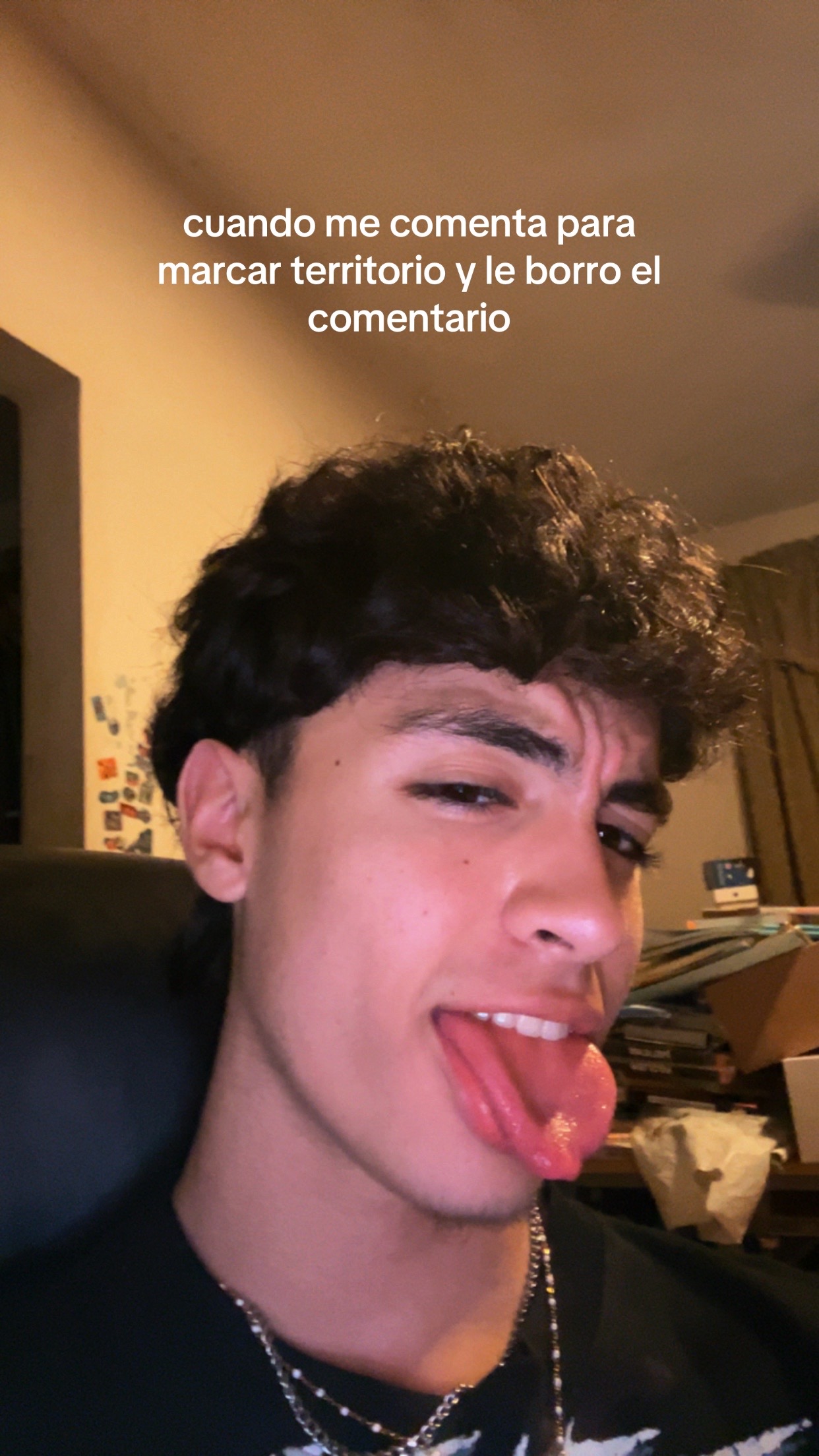 @VELEZZ