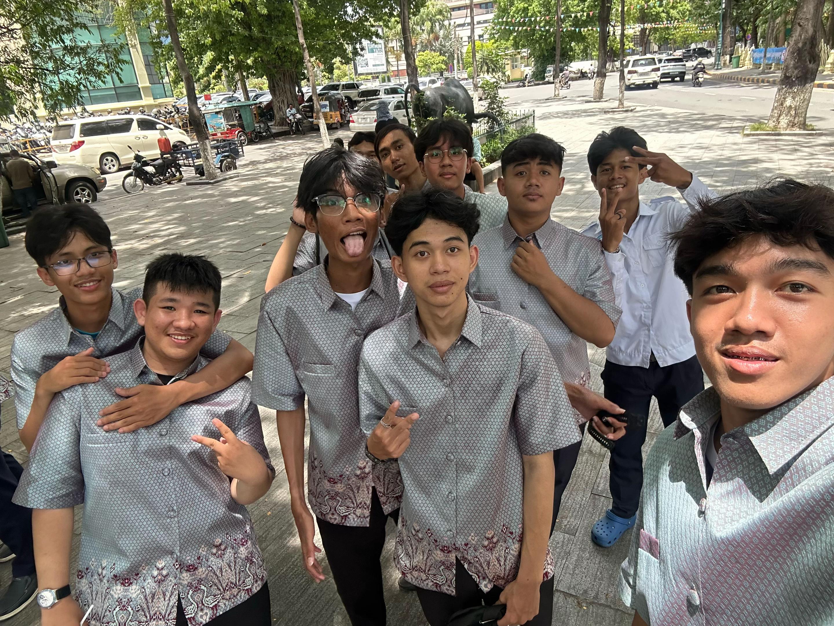 @អេស្ទែ