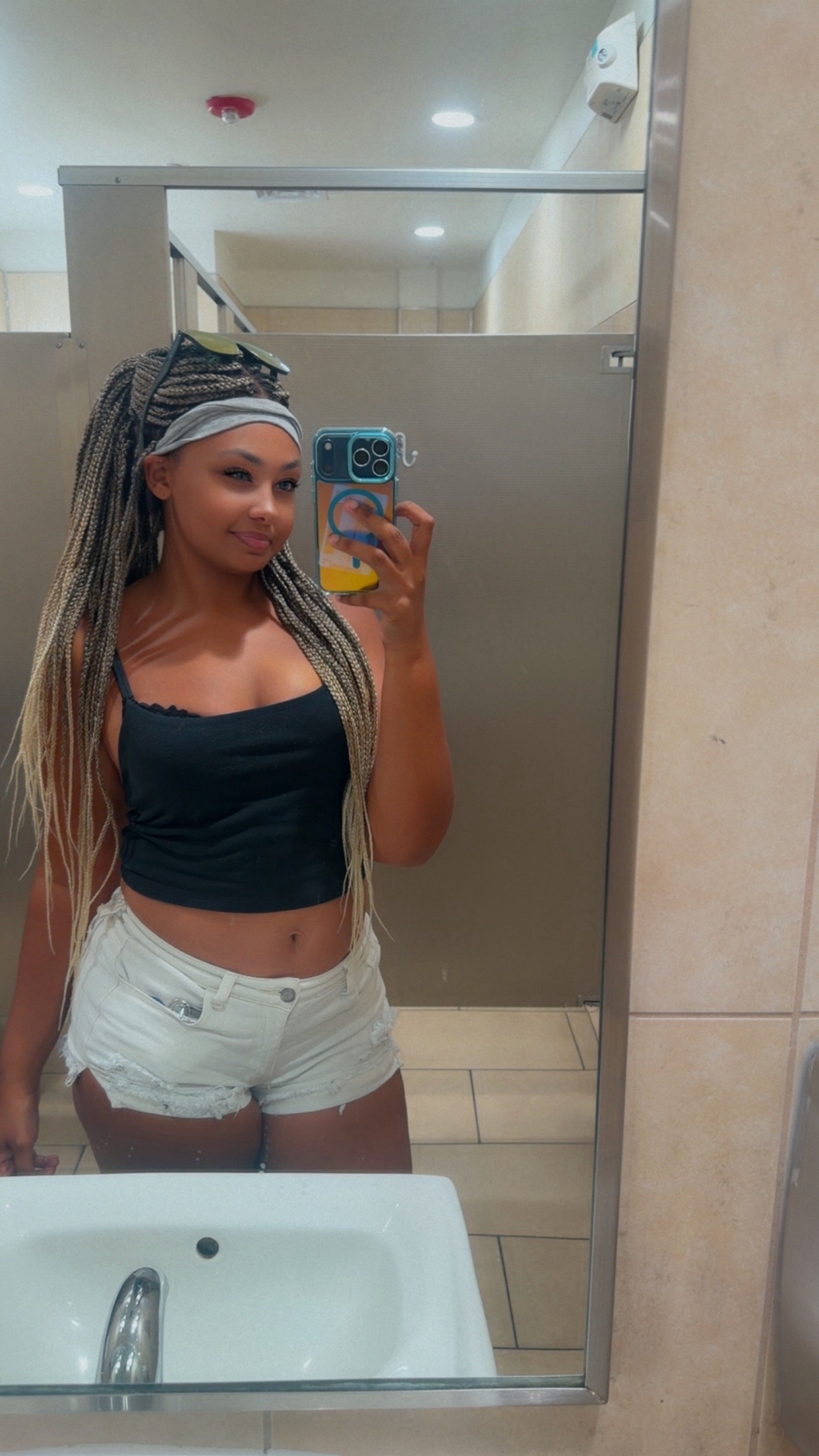 @nobeautyqueen08