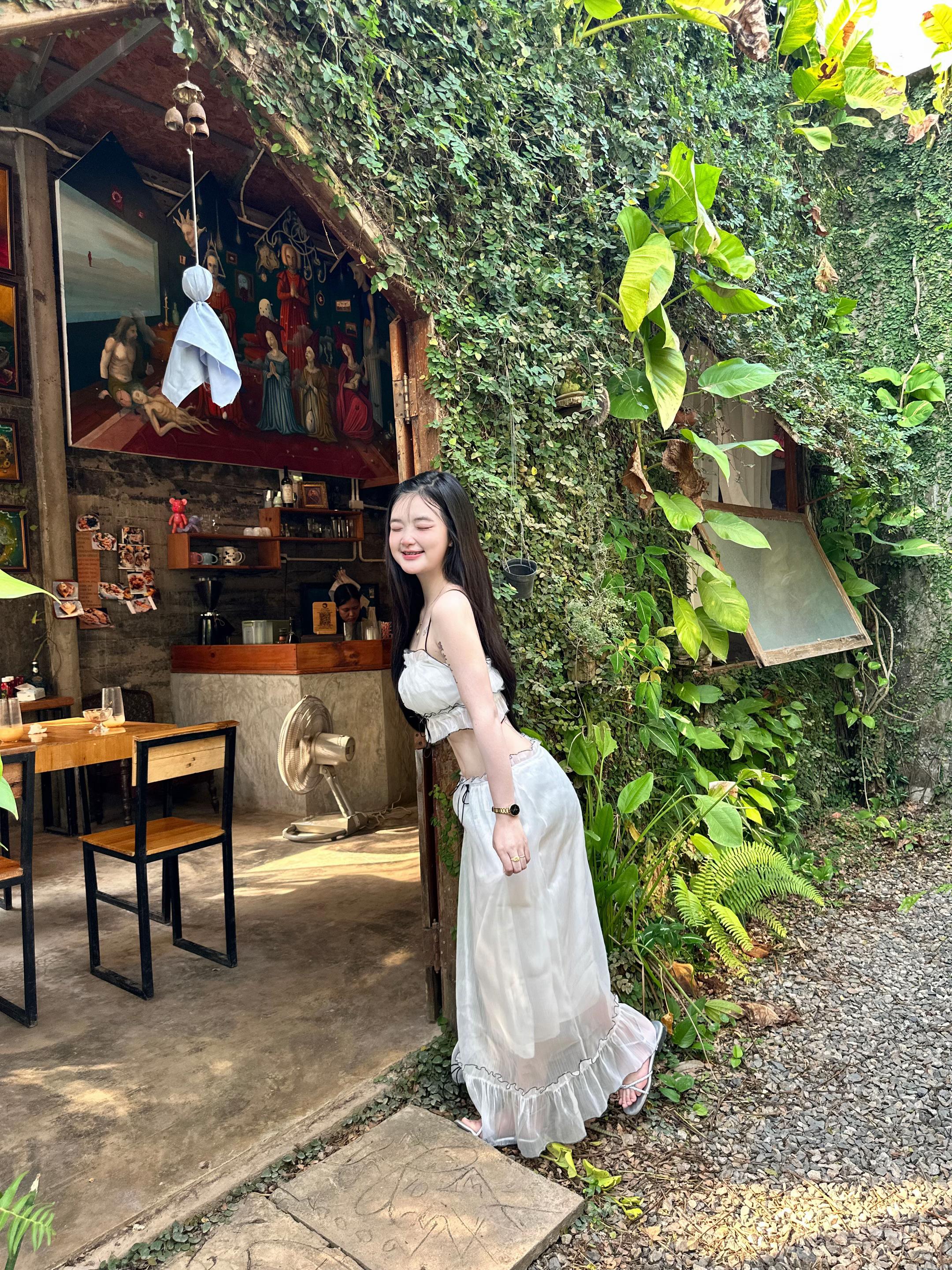 @Apisara