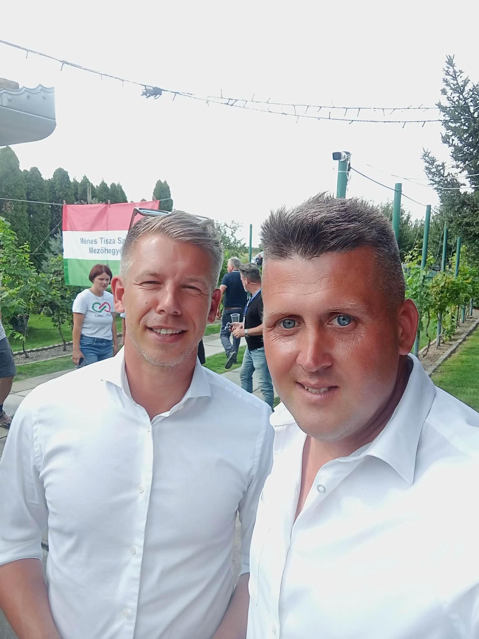 @G&aacute;bor