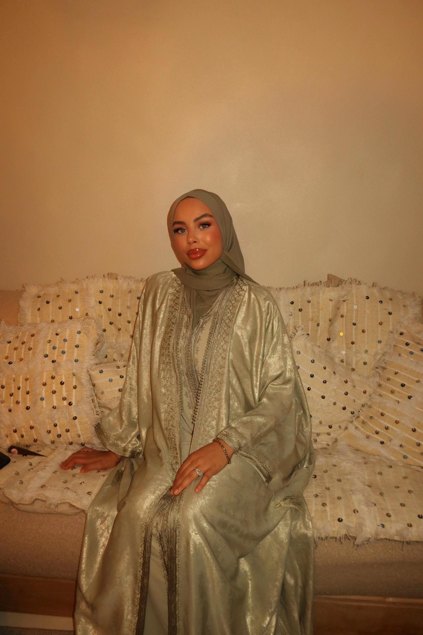 @aamani_farah