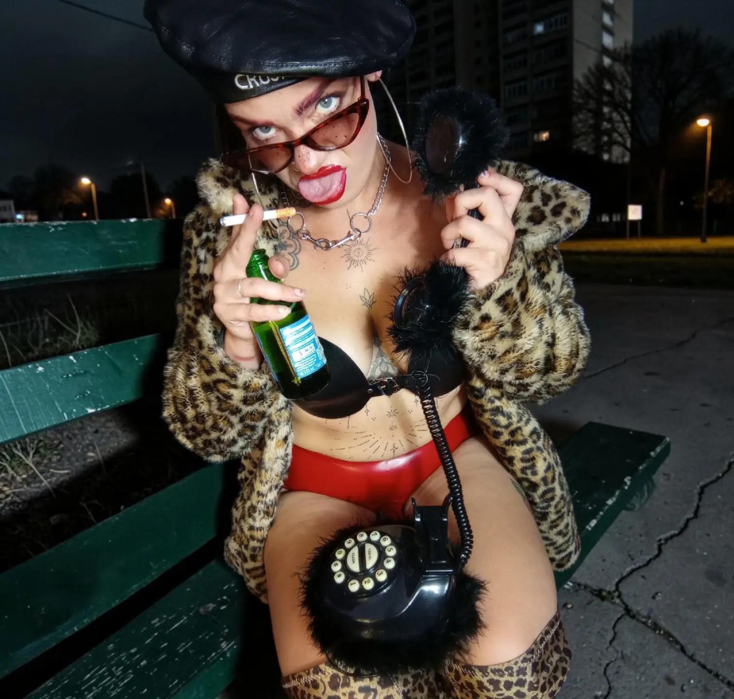 @Mistress DeVyne