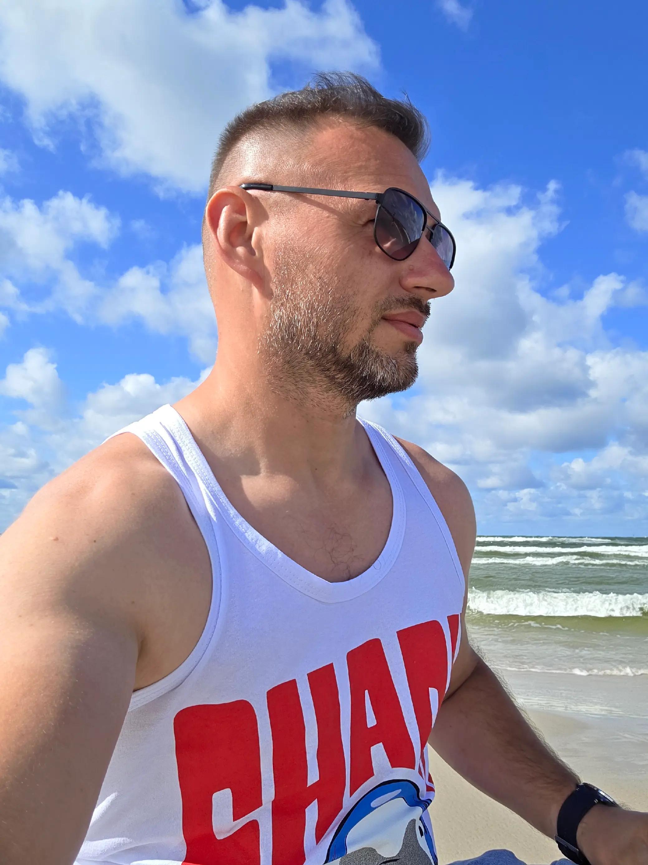 @Muszka77