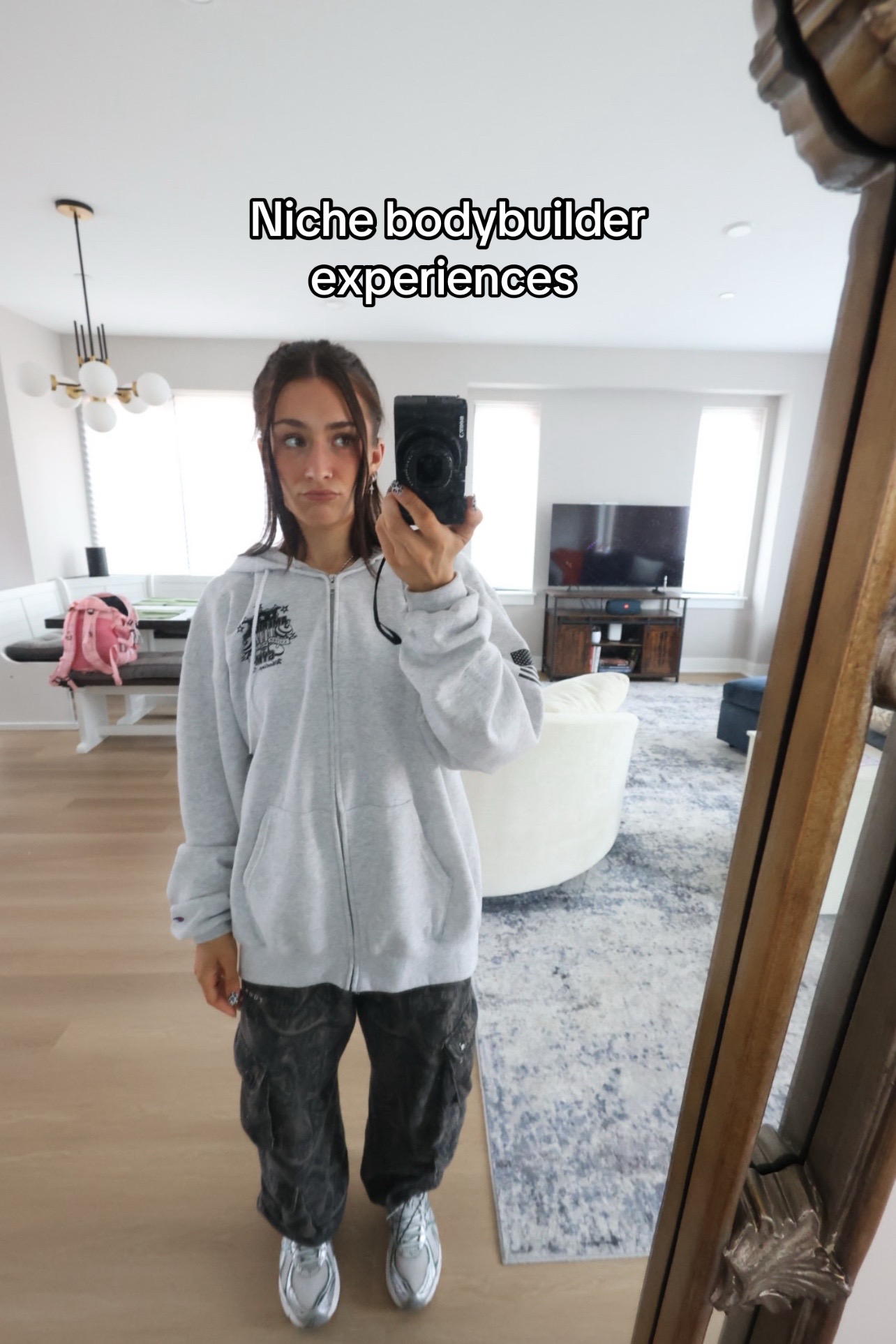 @CAROLINE AYALA