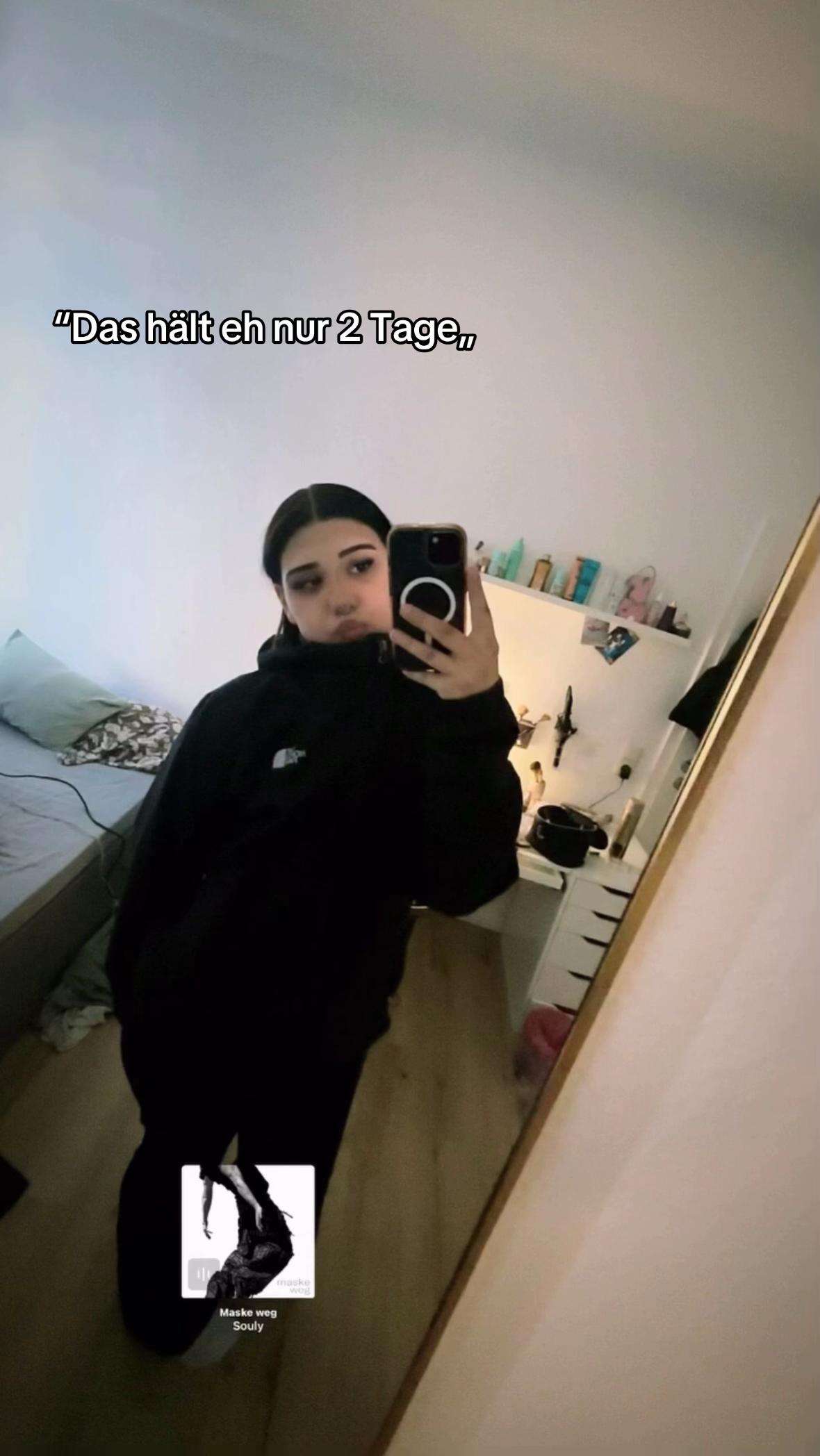 @𝙹 𝙾 𝙻 𝙸 𝙴 𝙽